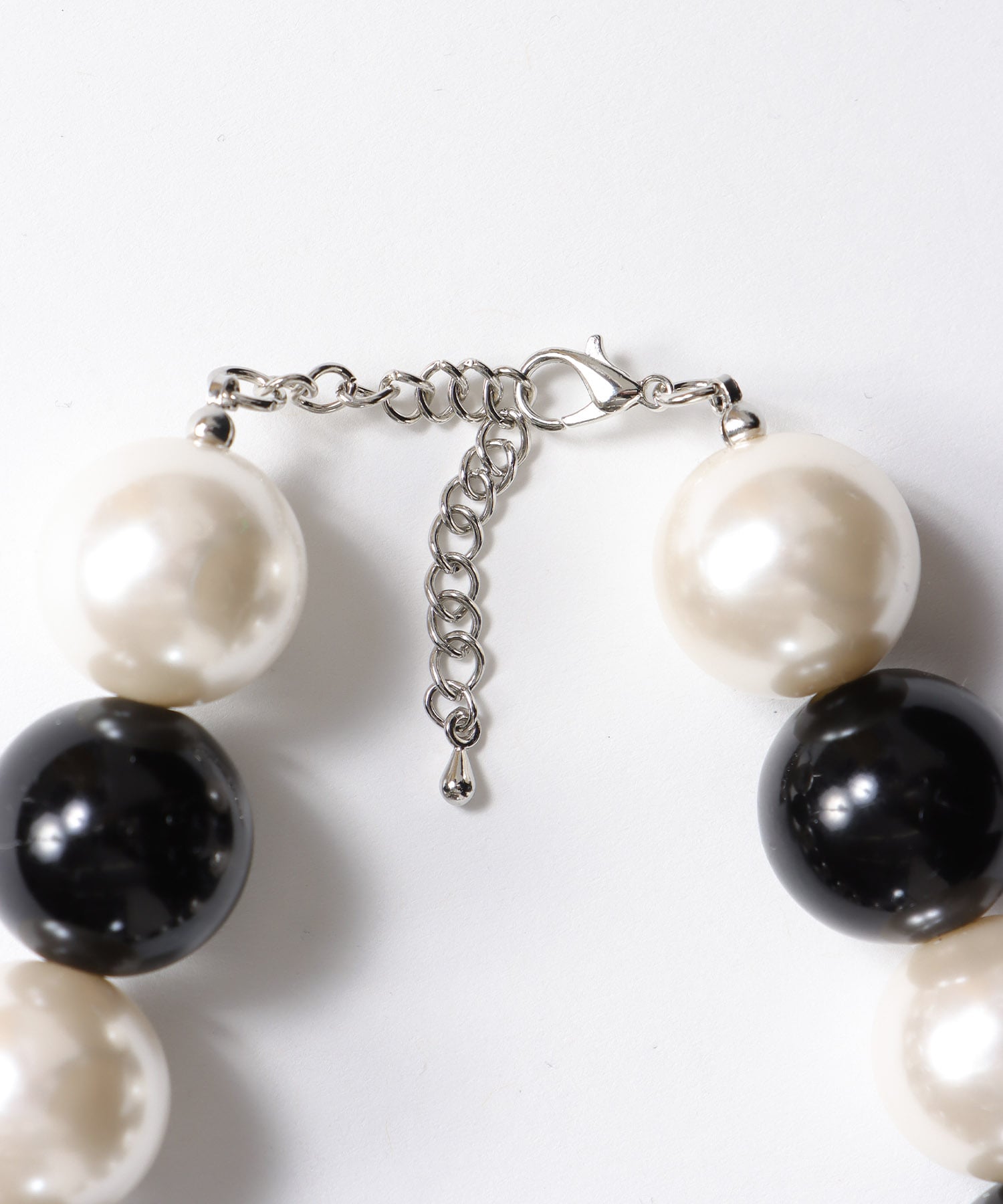 20mmモノトーンボールネックレス