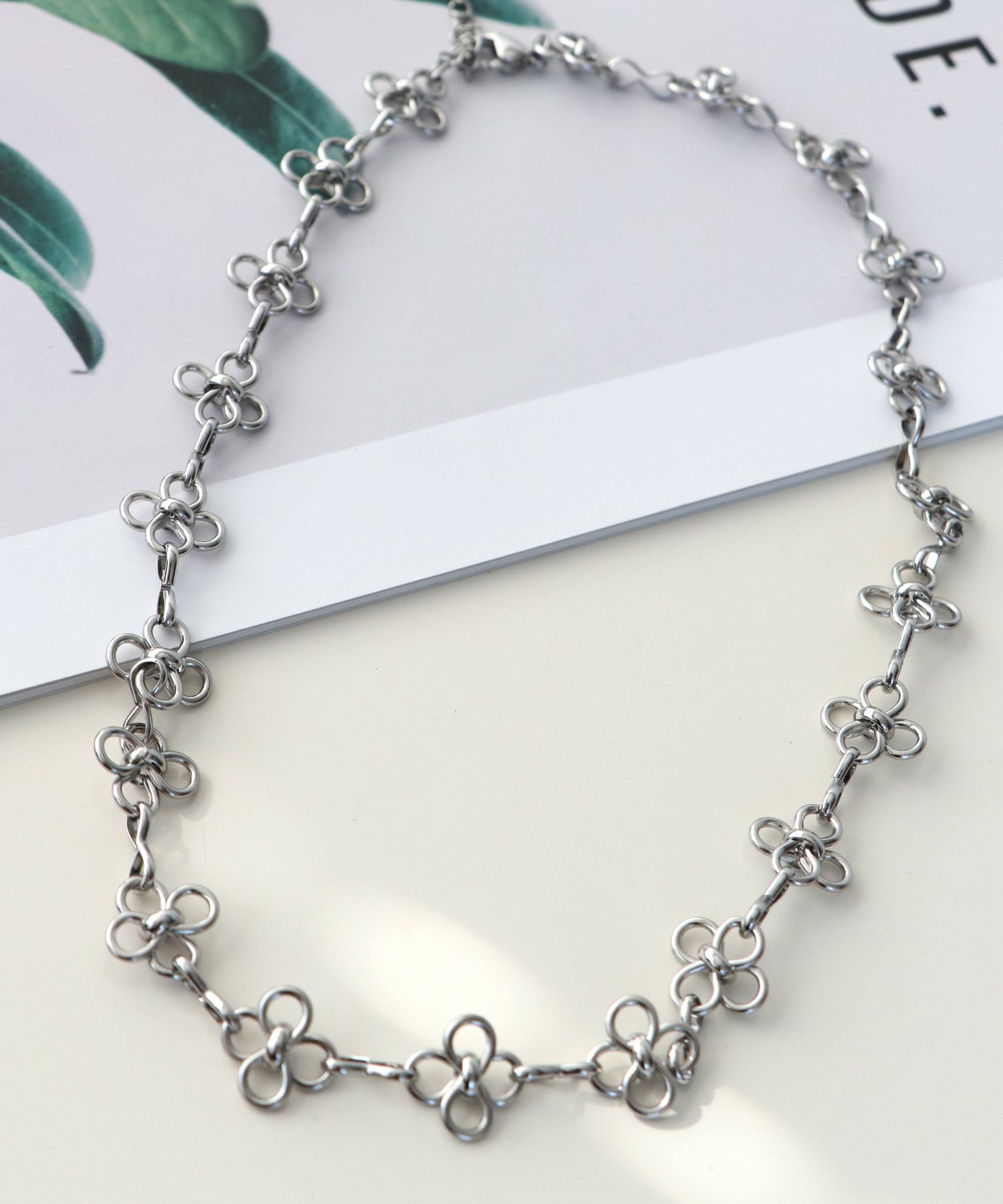 メタルフラワーステンレスネックレス