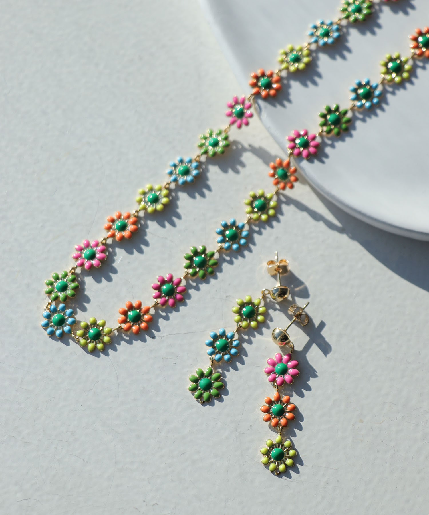 カラフルフラワーネックレス