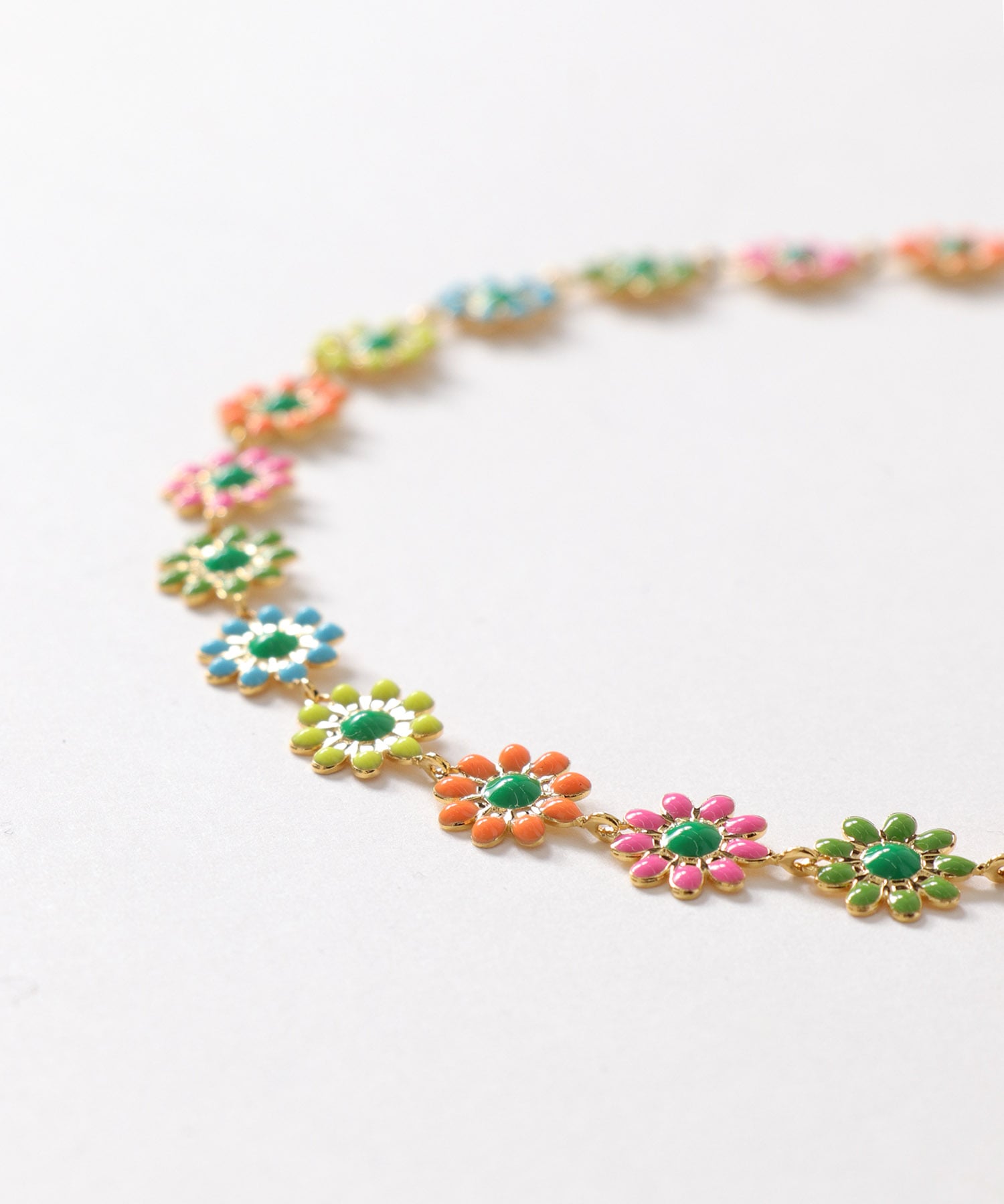 カラフルフラワーネックレス