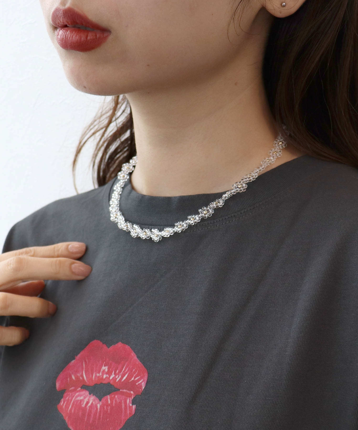 ビーズフラワーネックレス