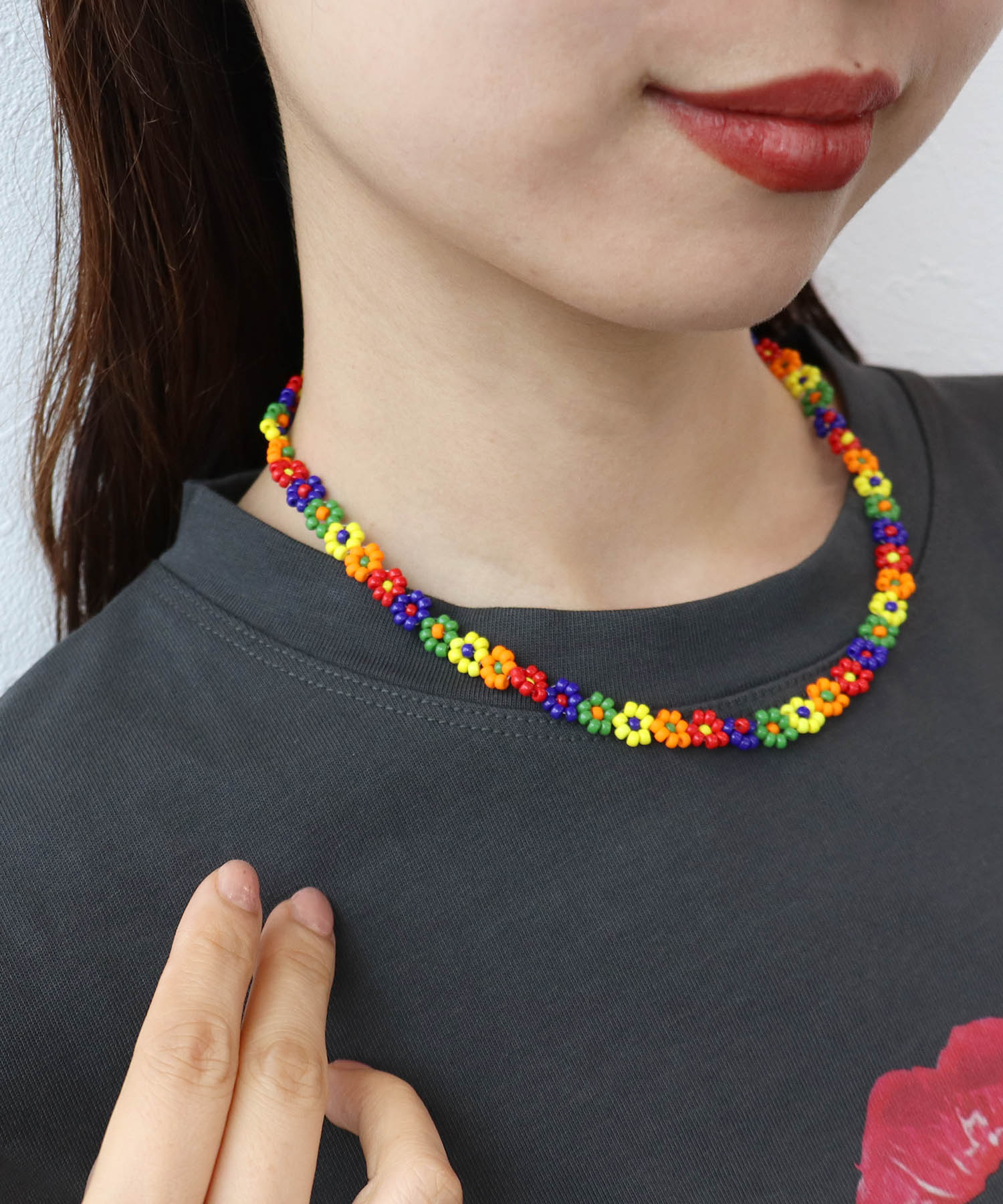 ビーズフラワーネックレス