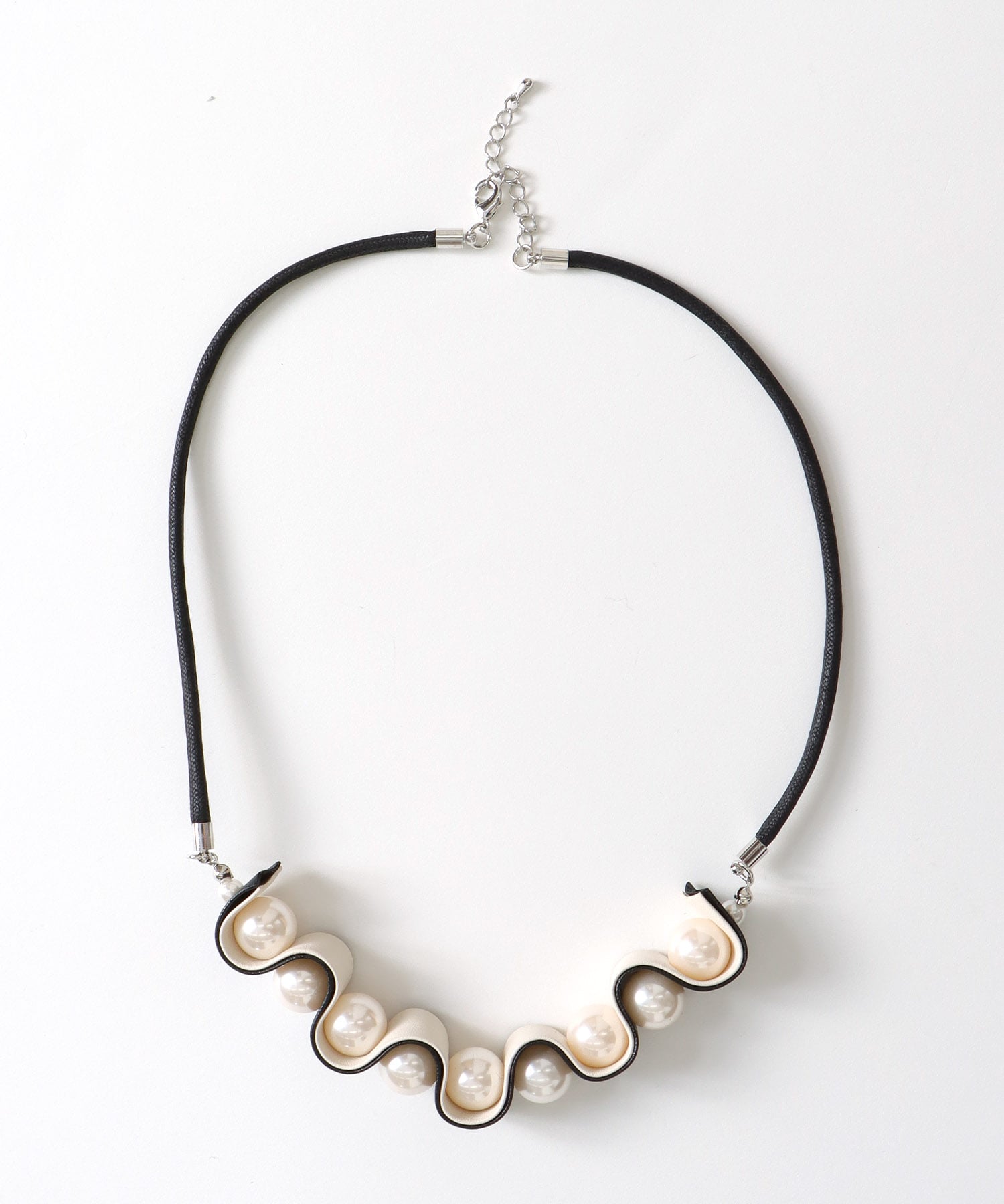 パールウェーブネックレス