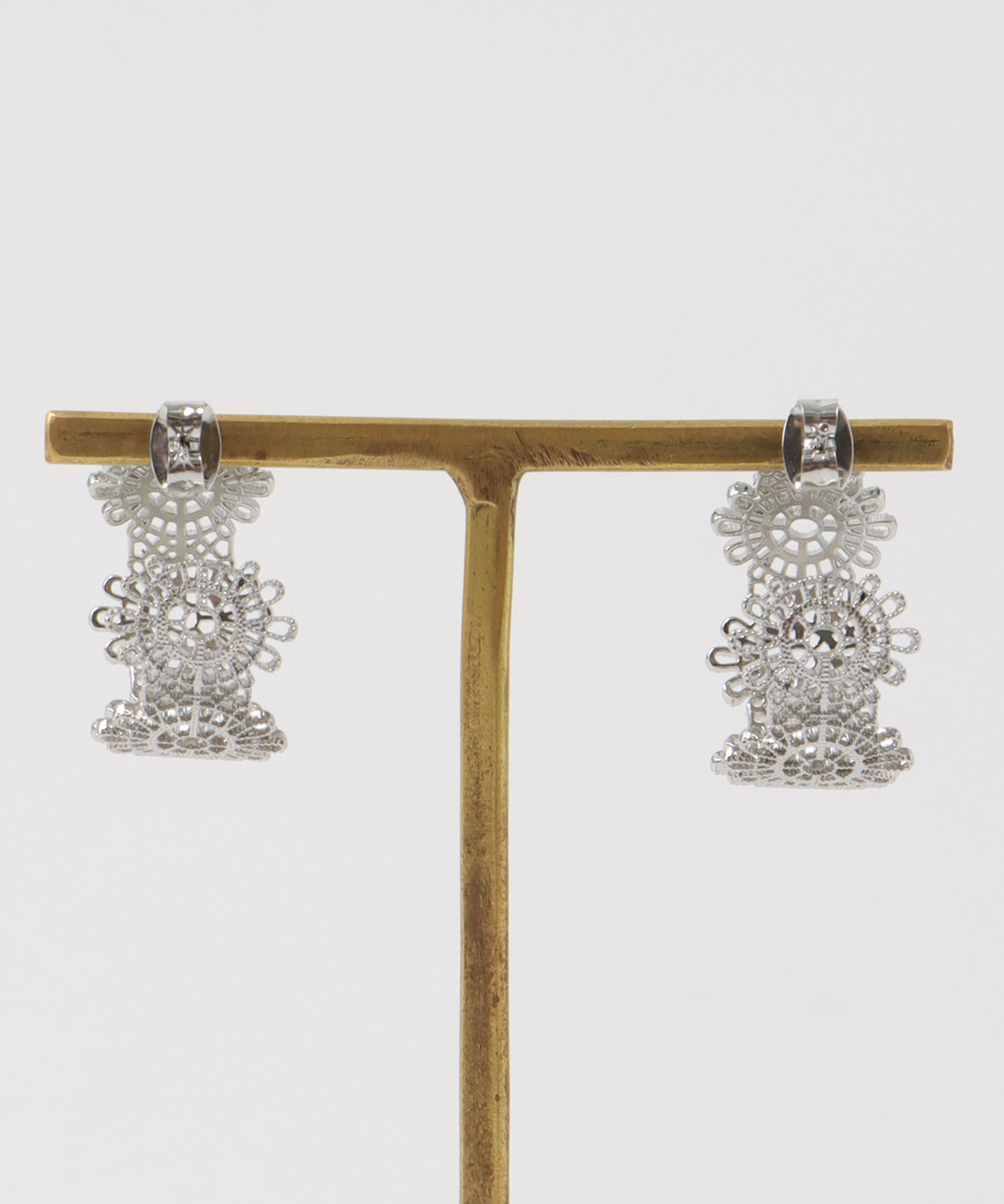 メタルレースフープピアス