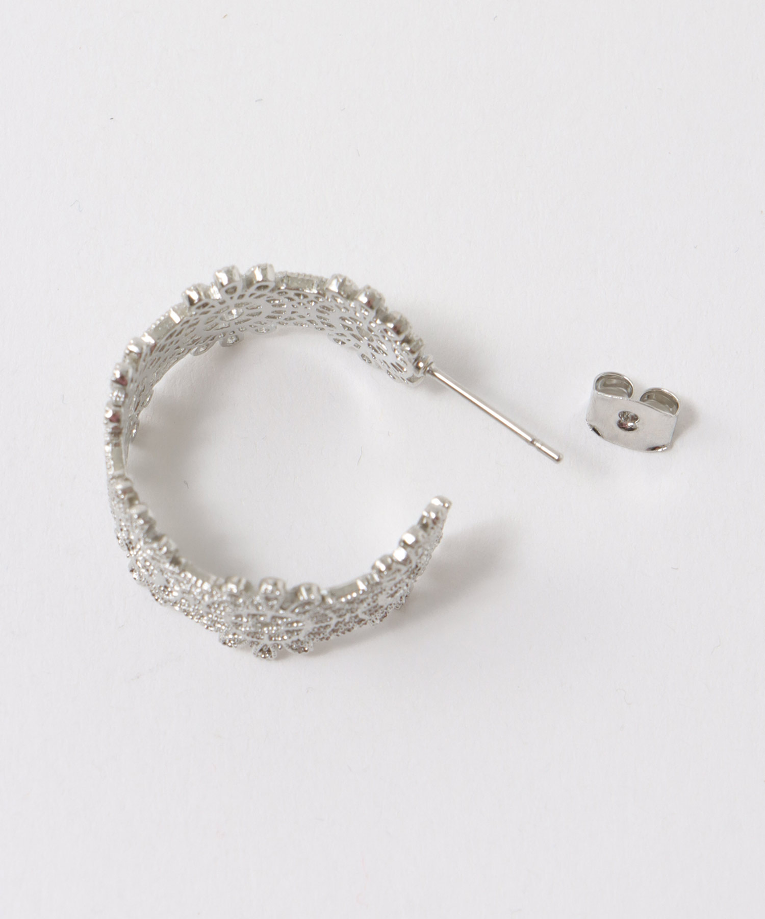 メタルレースフープピアス