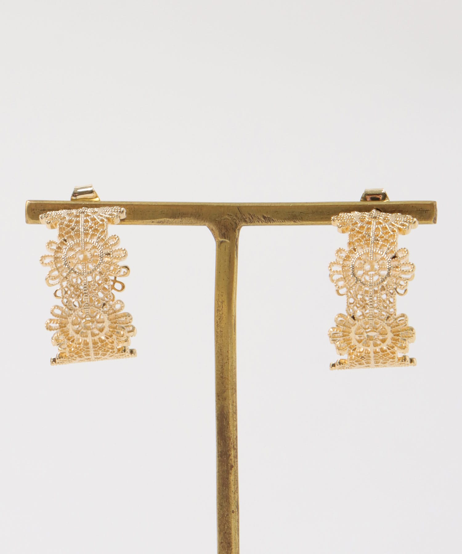 メタルレースフープピアス