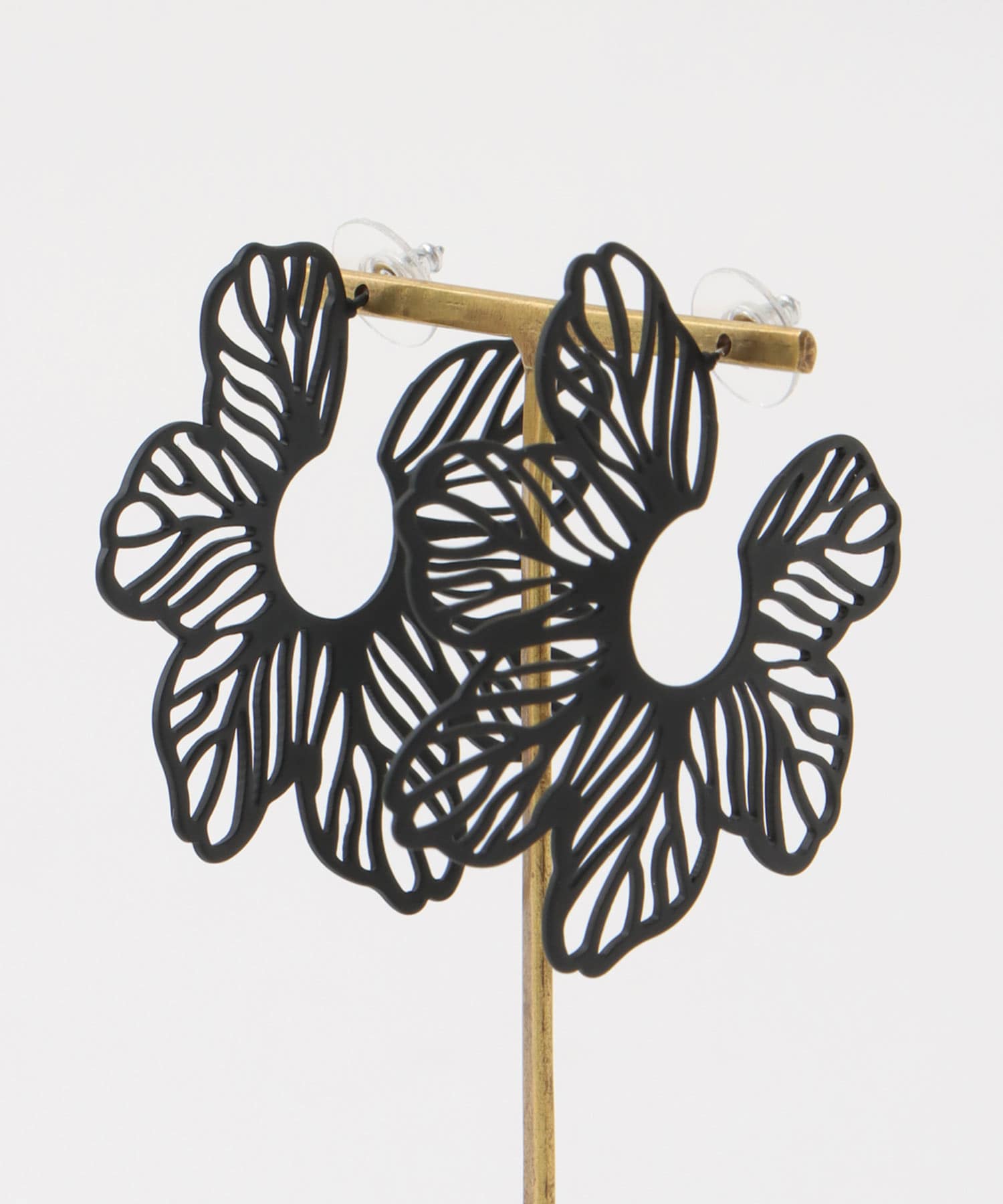 フラワーレースピアス