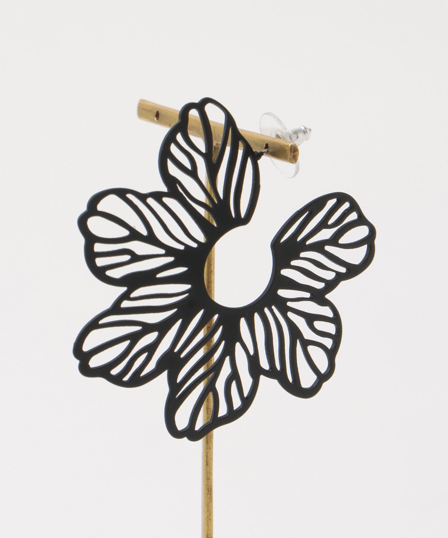 フラワーレースピアス