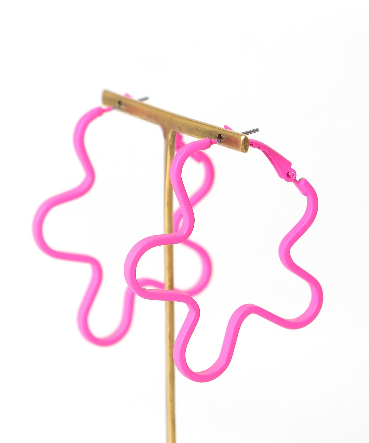 うねうねフレームピアス