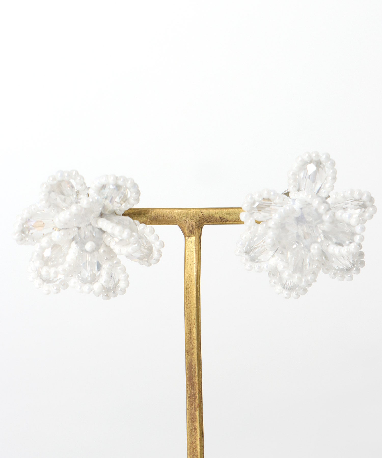 フラワービーズピアス