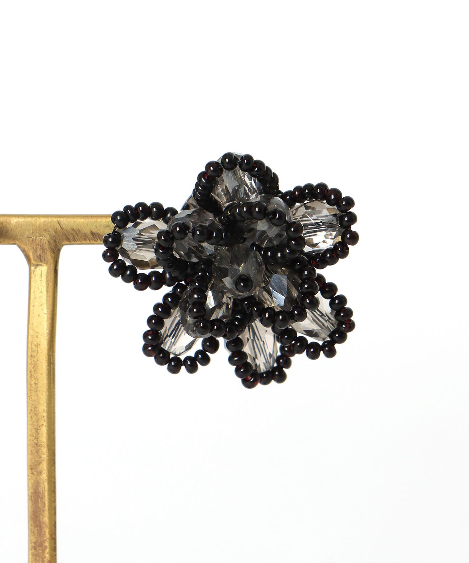 フラワービーズピアス