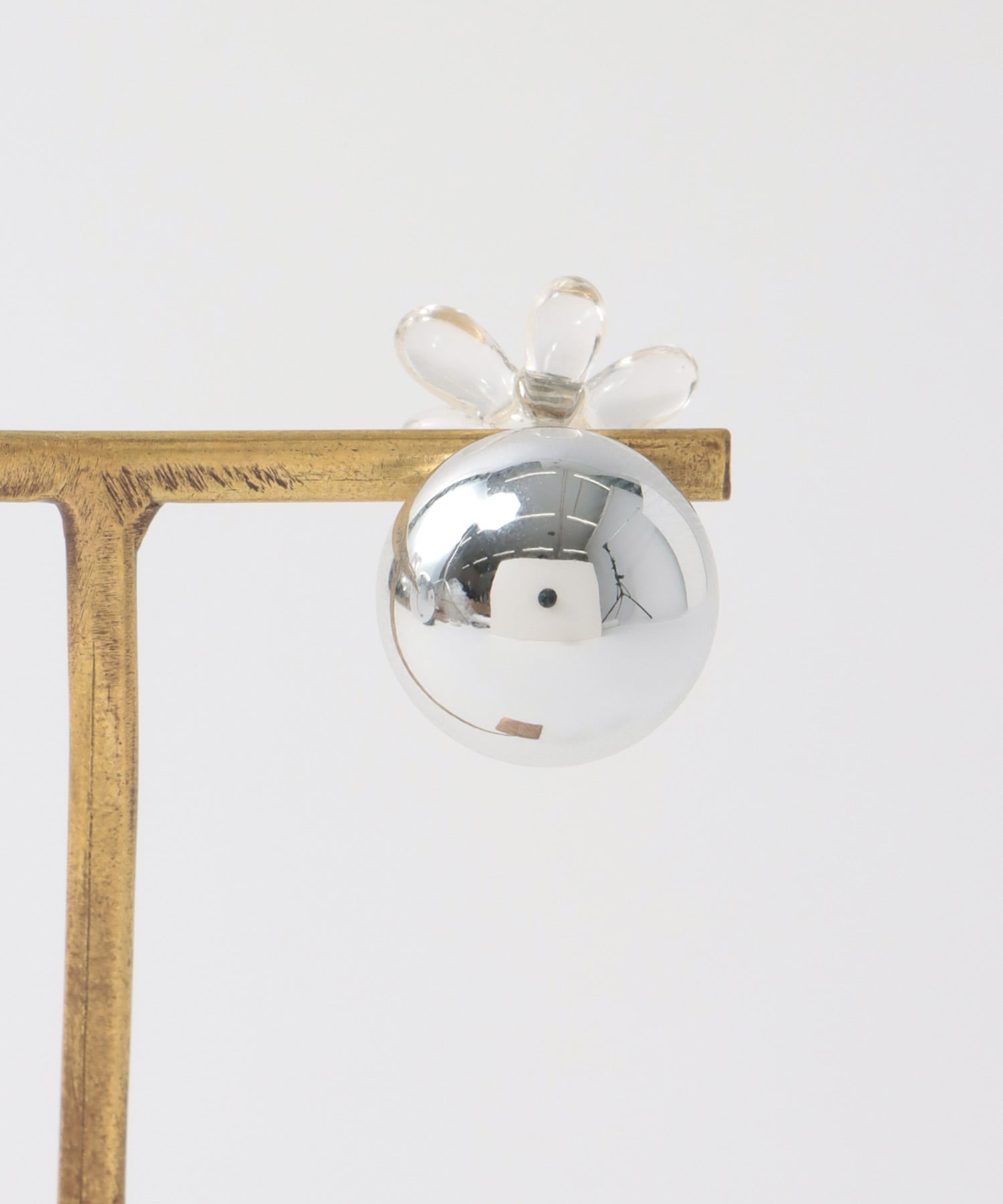 クリアフラワーバックキャッチピアス