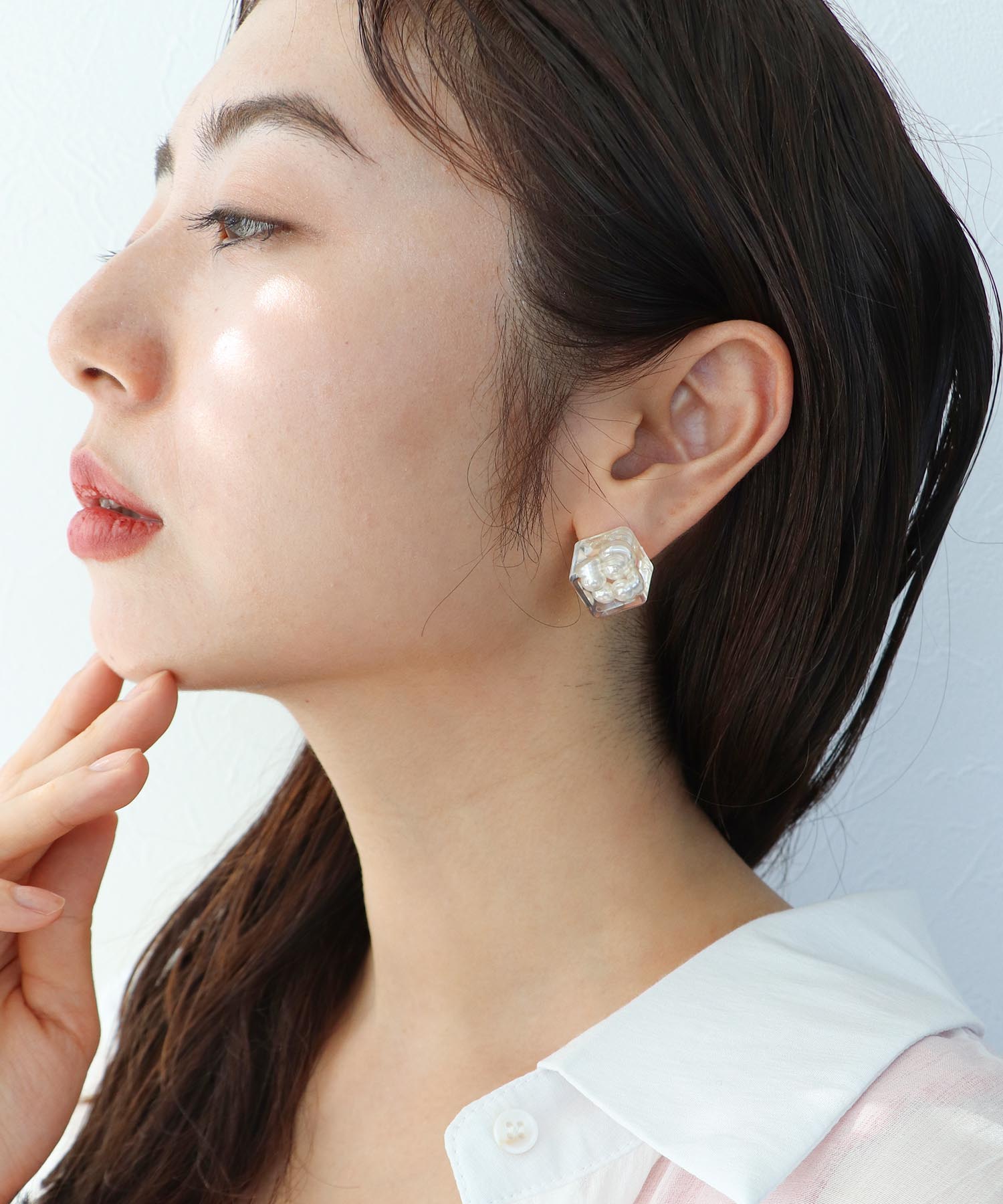 クリアキューブ封入ピアス