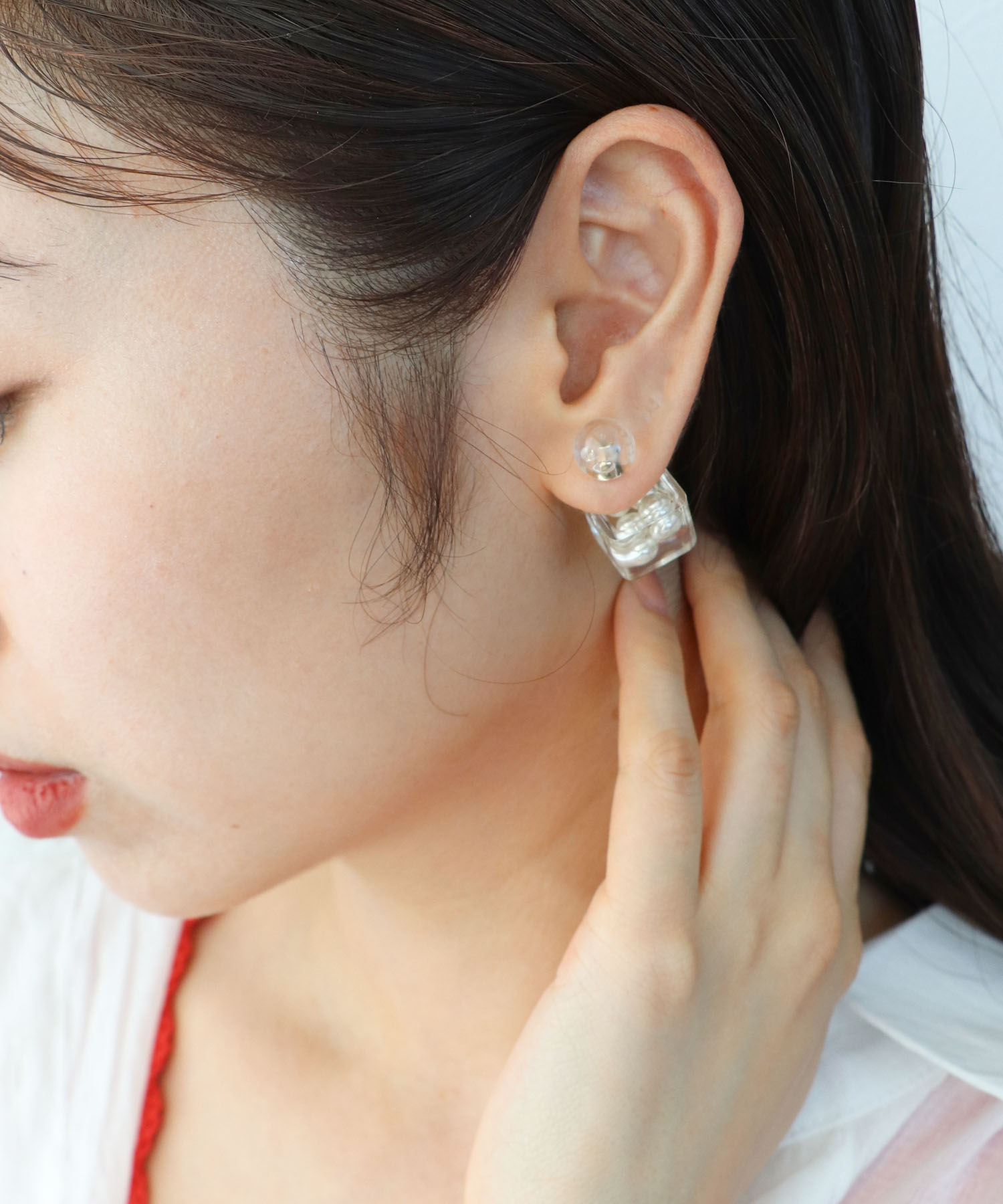 クリアキューブ封入ピアス