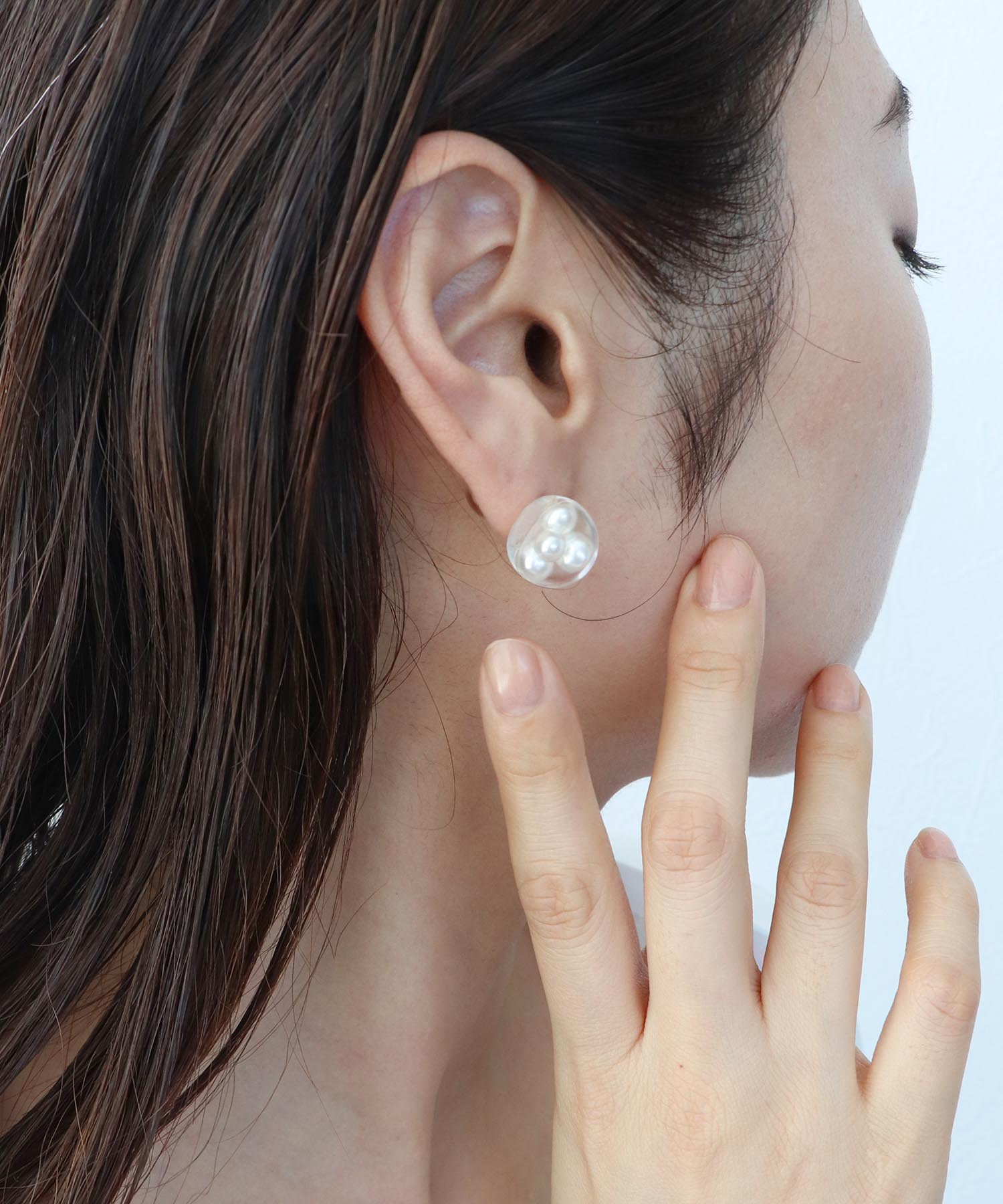 クリア球体封入ピアス