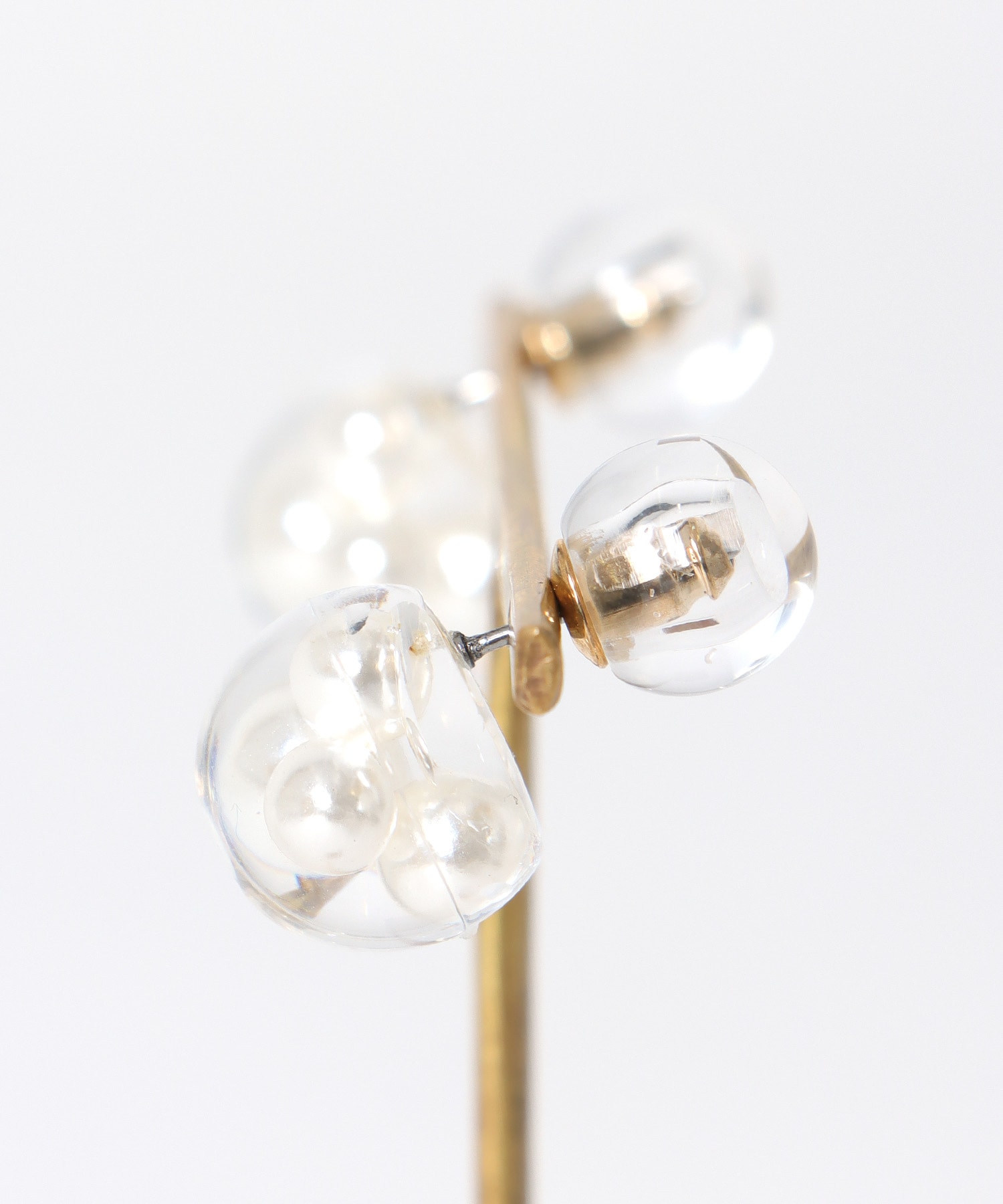 クリア球体封入ピアス