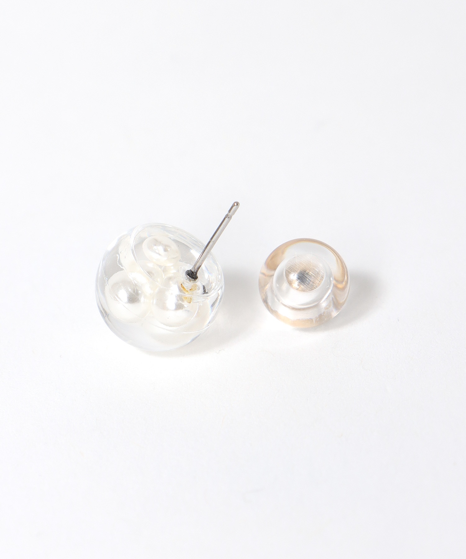 クリア球体封入ピアス