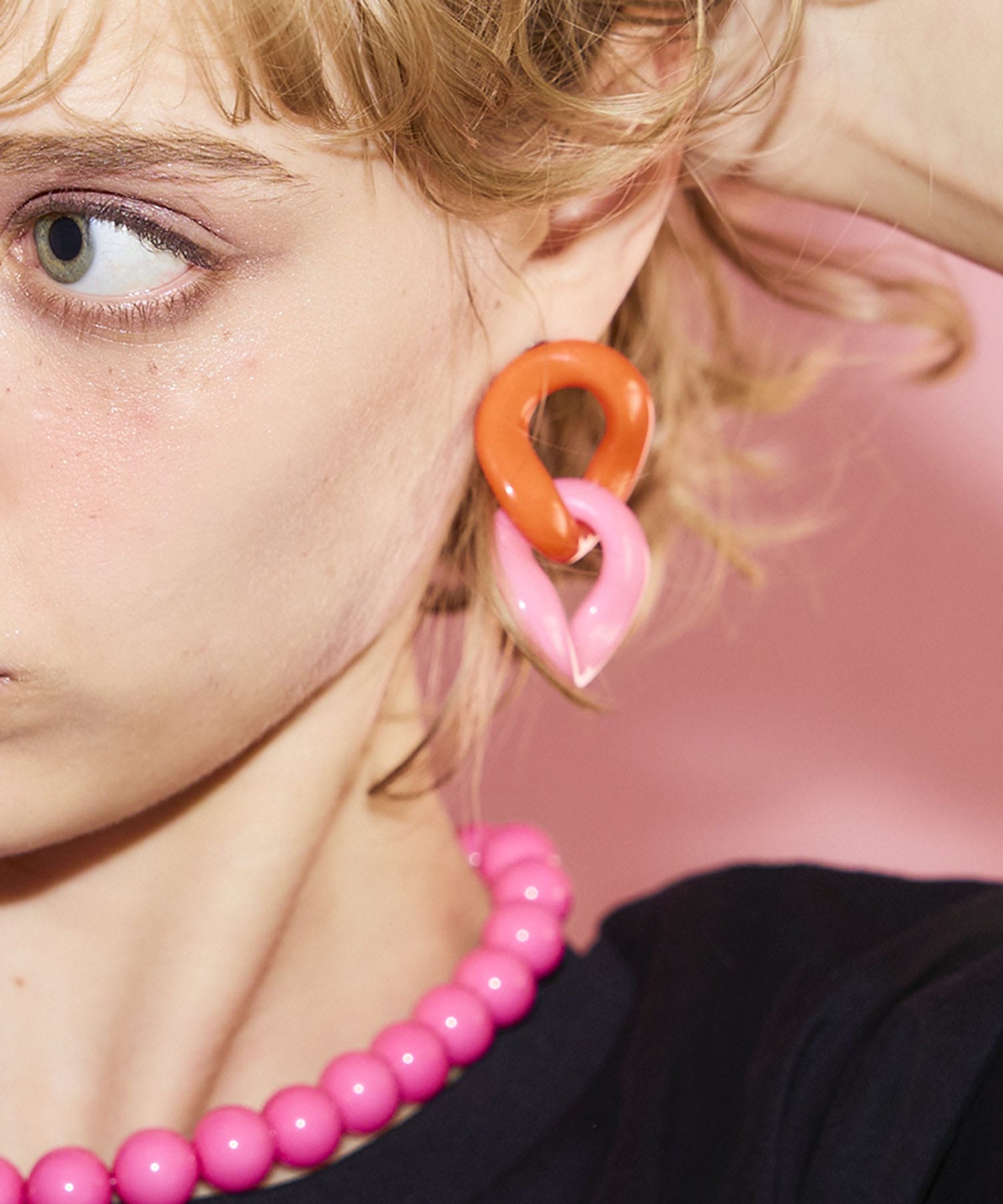 カラフルアクリルパーツピアス