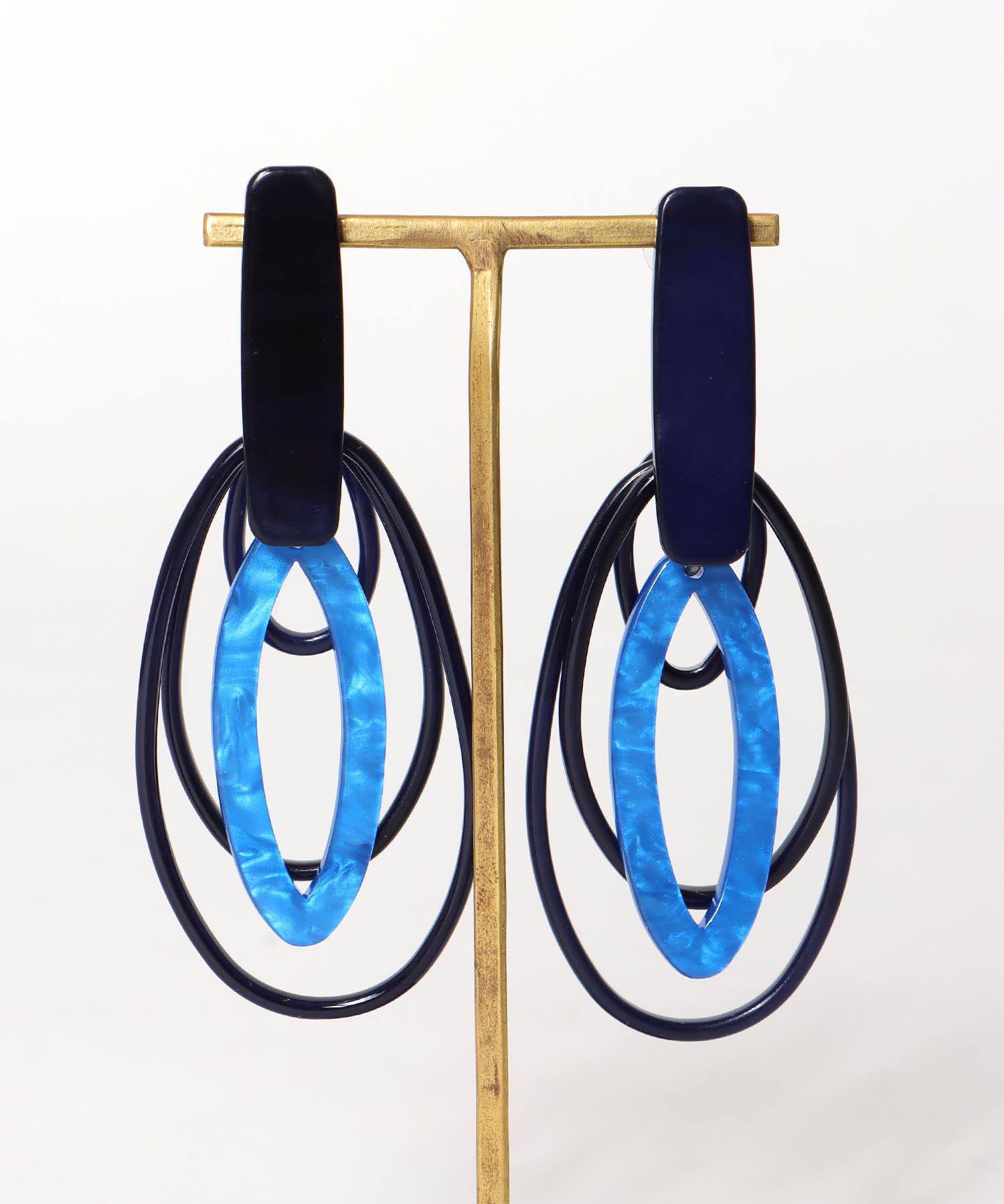 アクリルサークルピアス