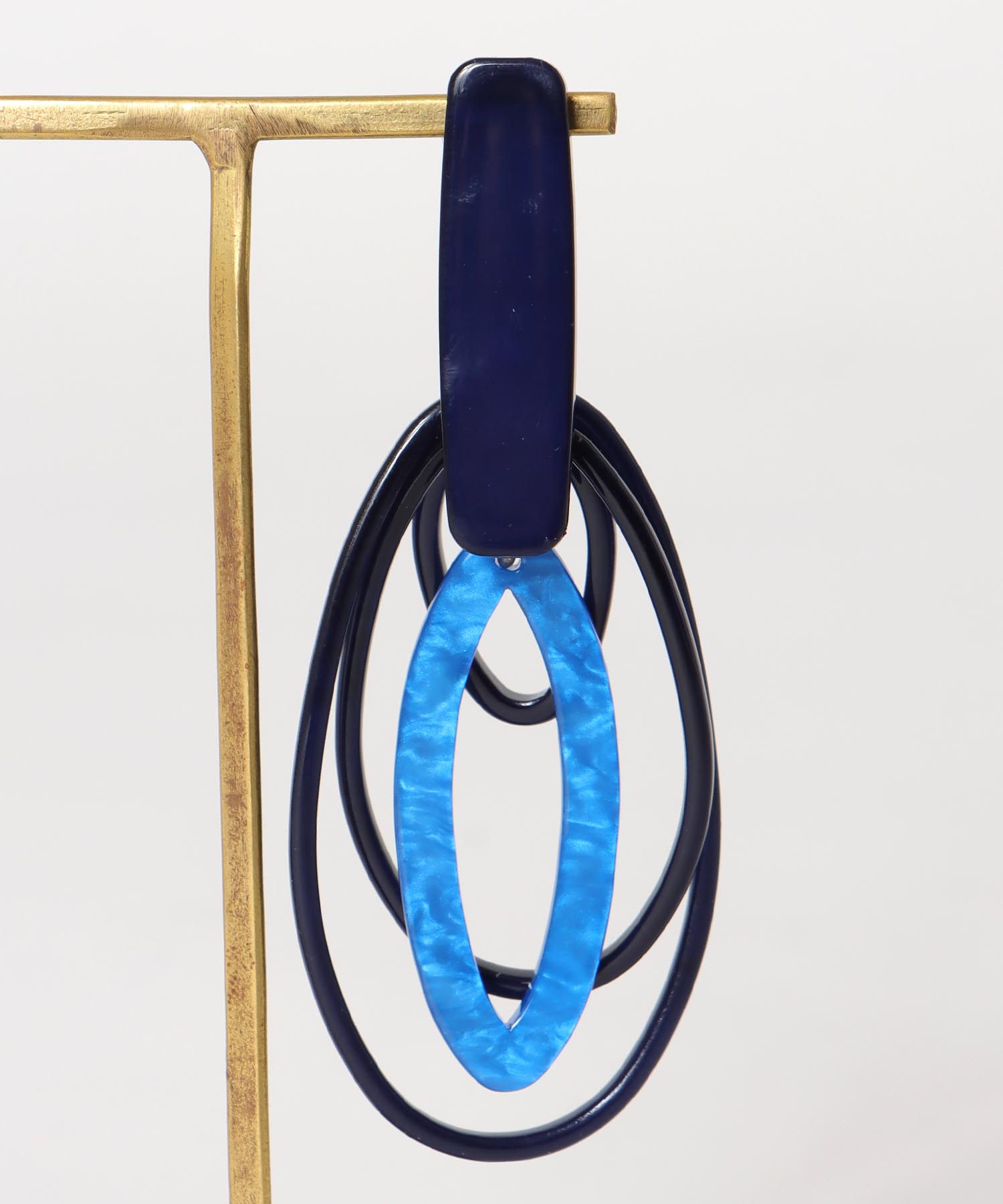 アクリルサークルピアス