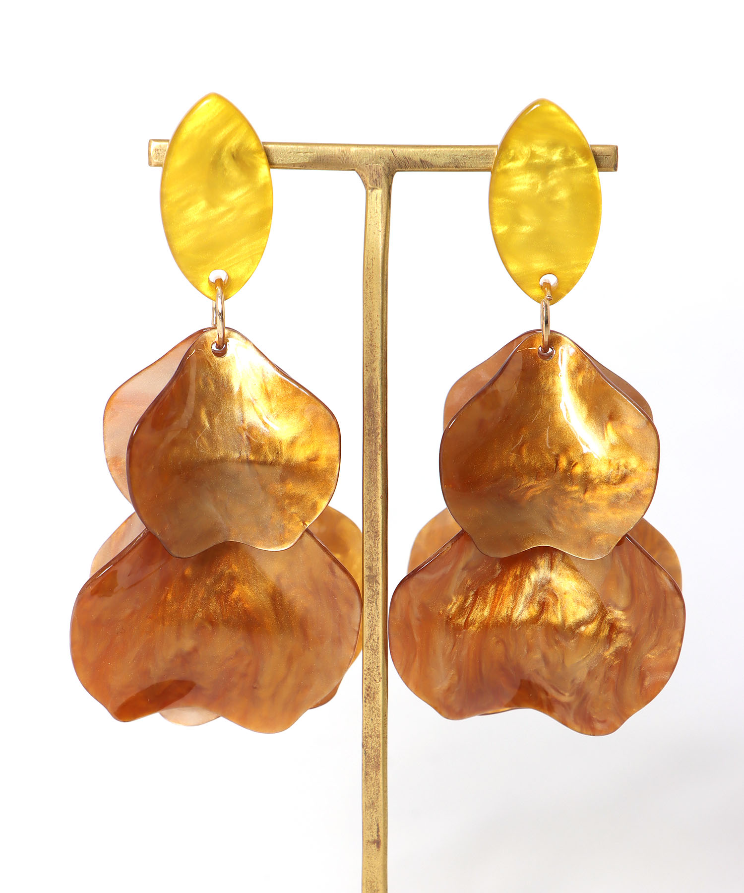 アクリルリーフピアス