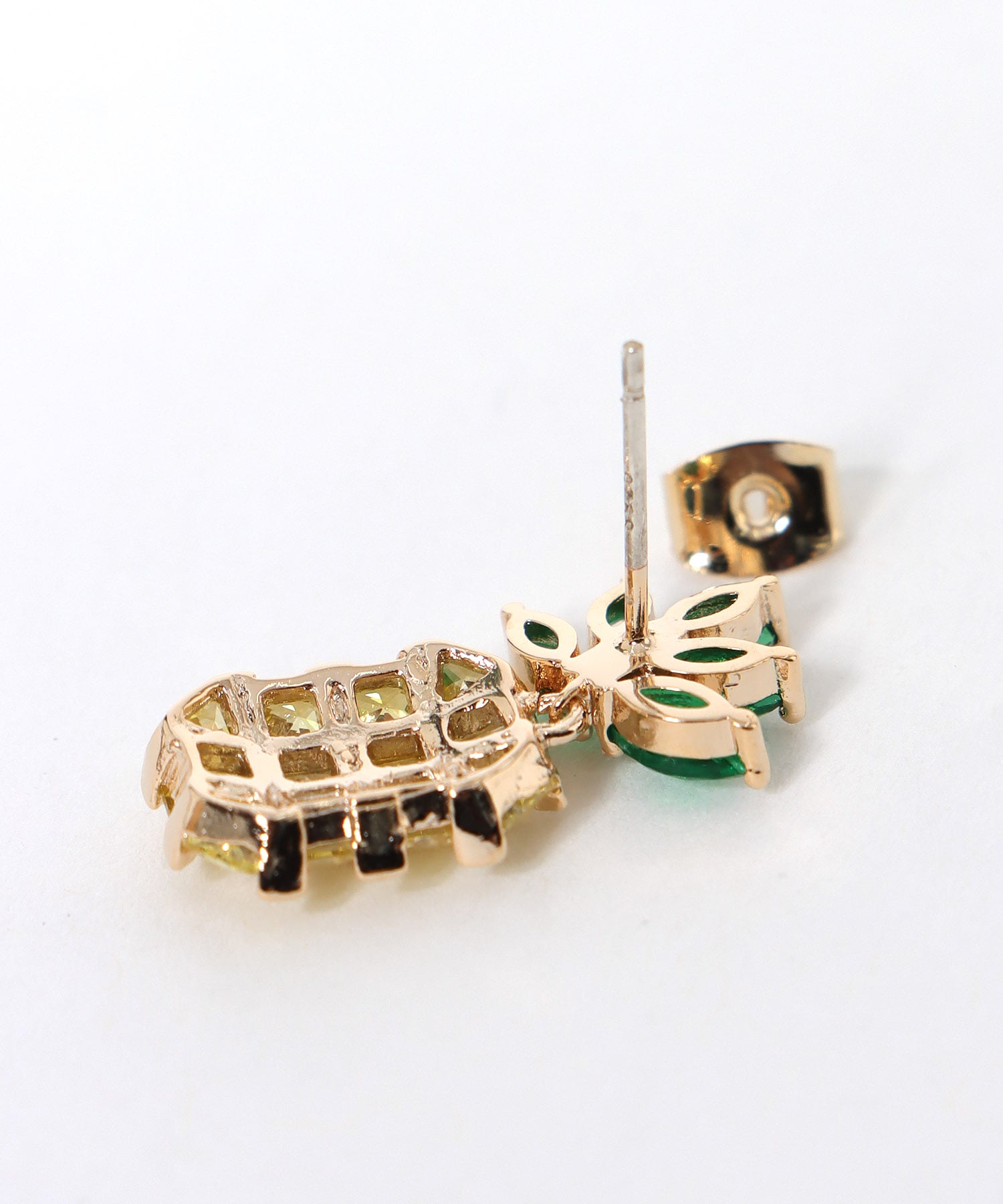 フルーツビジューピアス