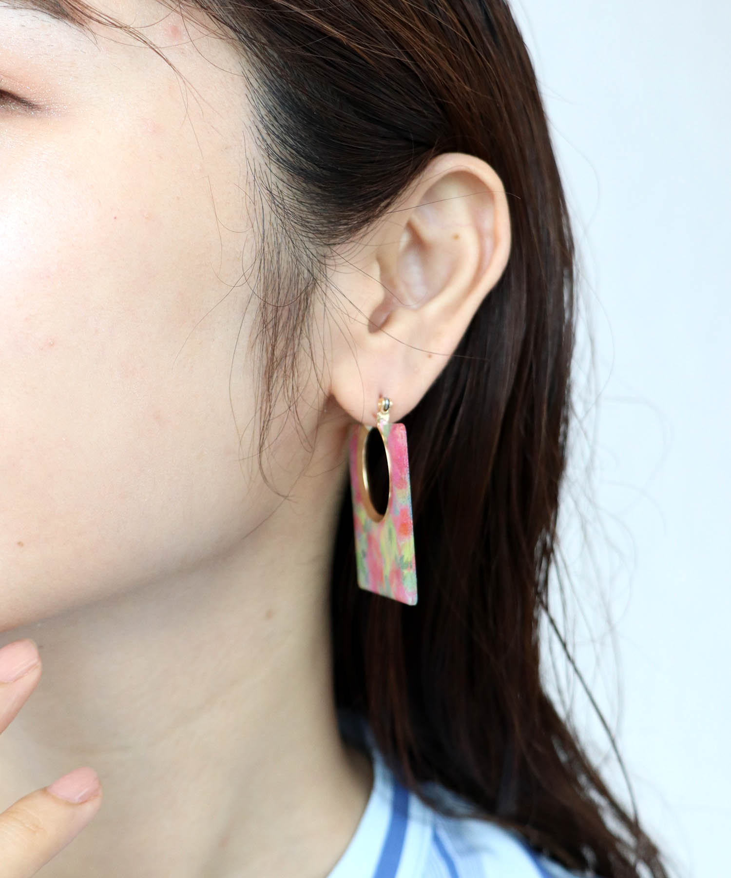 クリアフラワーフープピアス