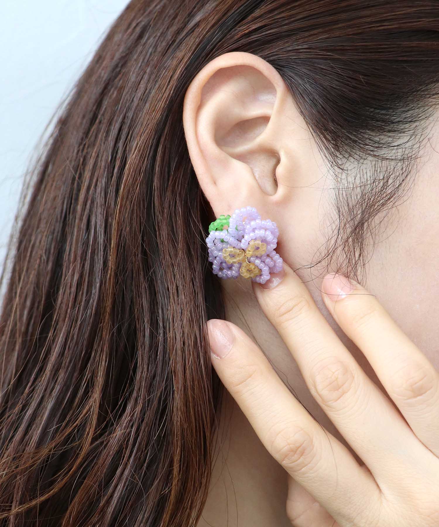カラーフラワービーズピアス