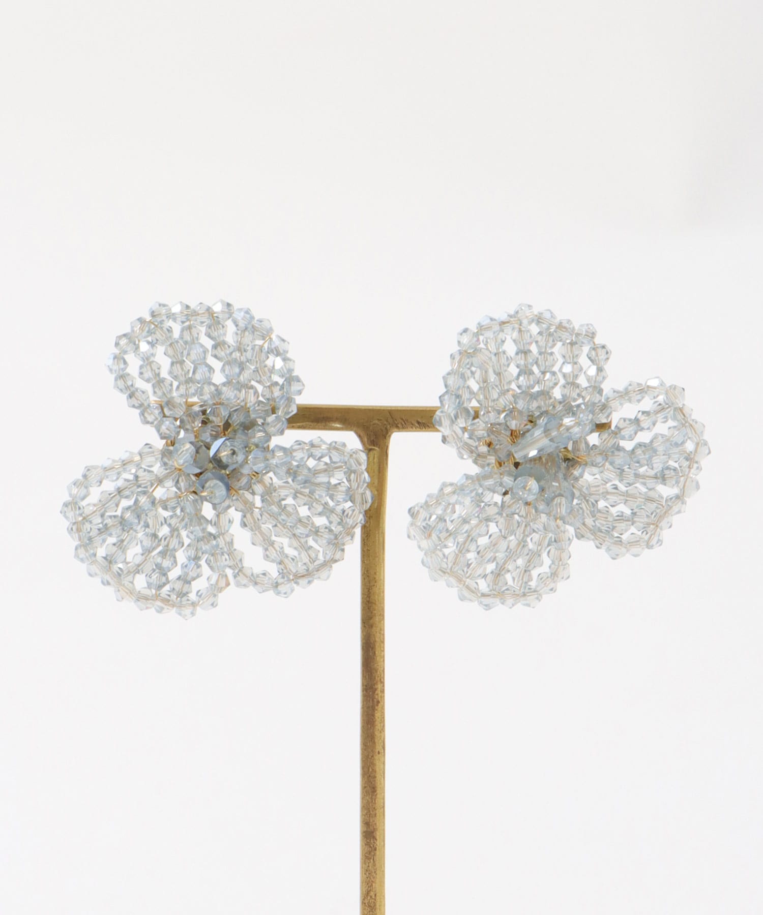 フラワービーズワイヤーピアス