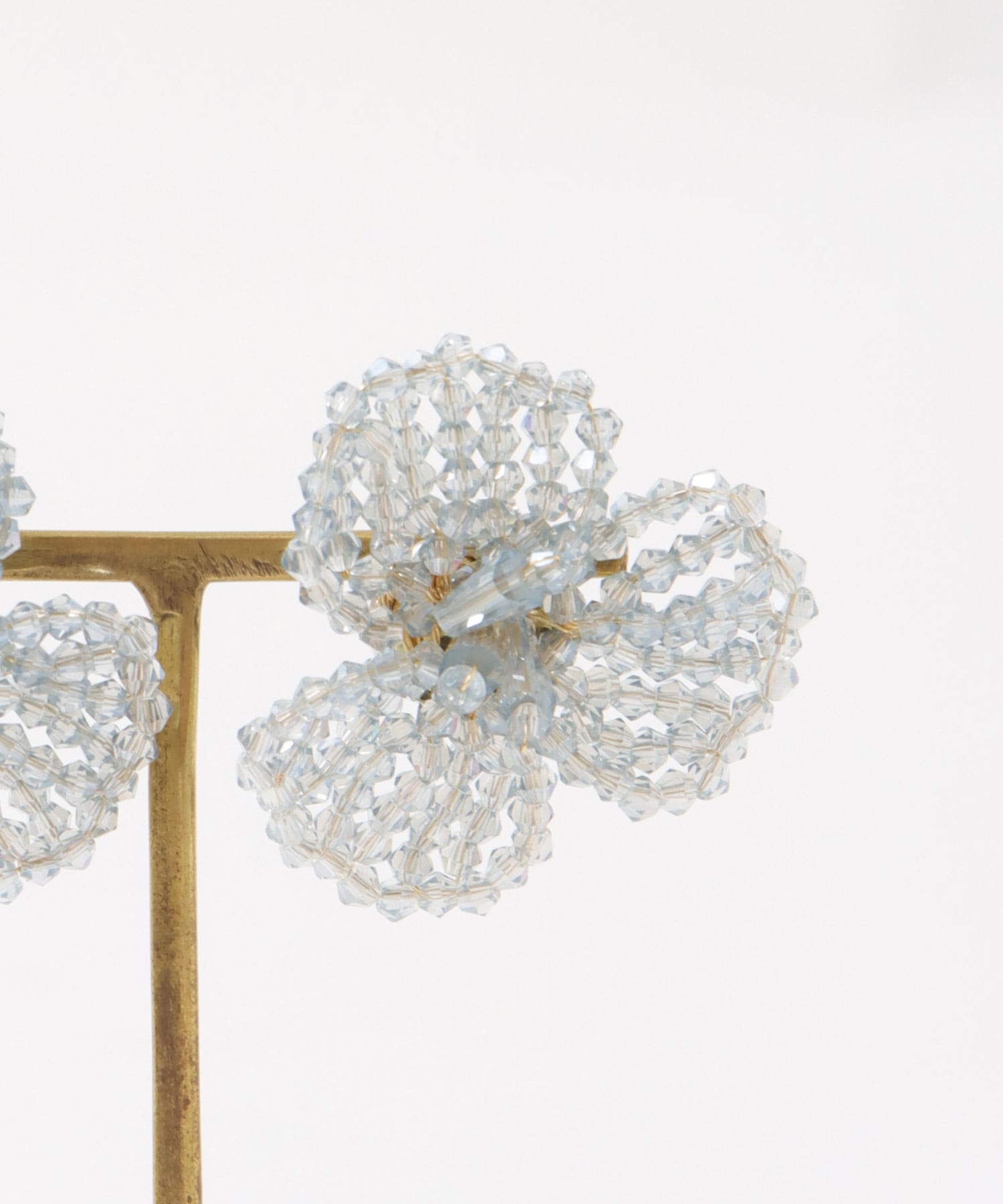 フラワービーズワイヤーピアス