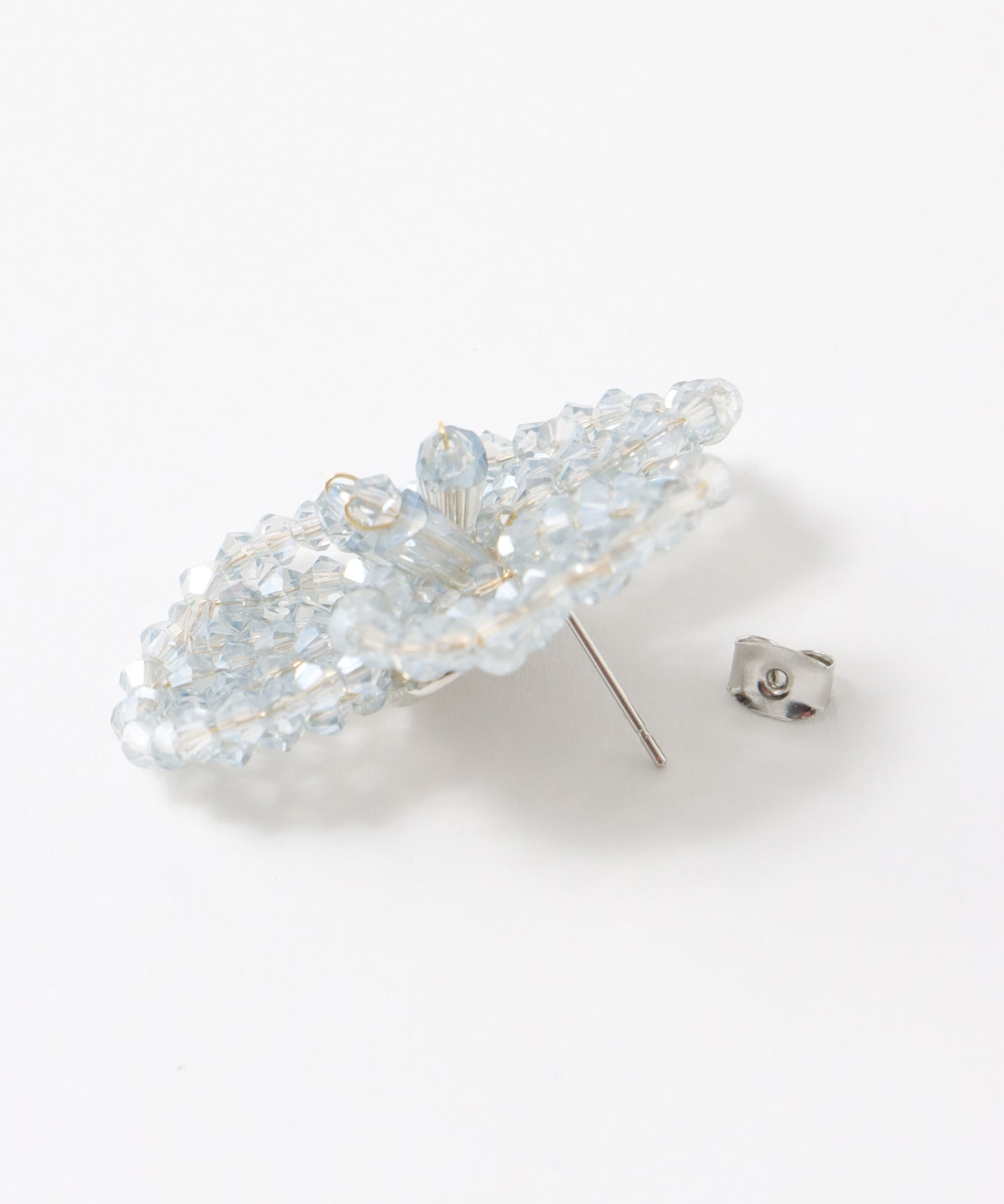 フラワービーズワイヤーピアス