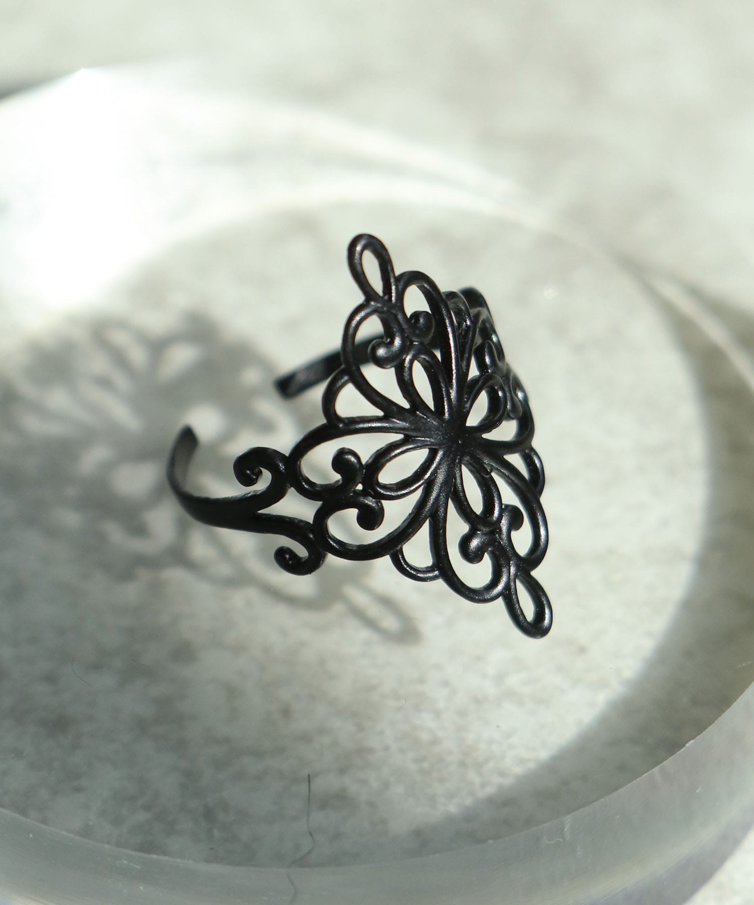 ブラックレースワンポイントリング