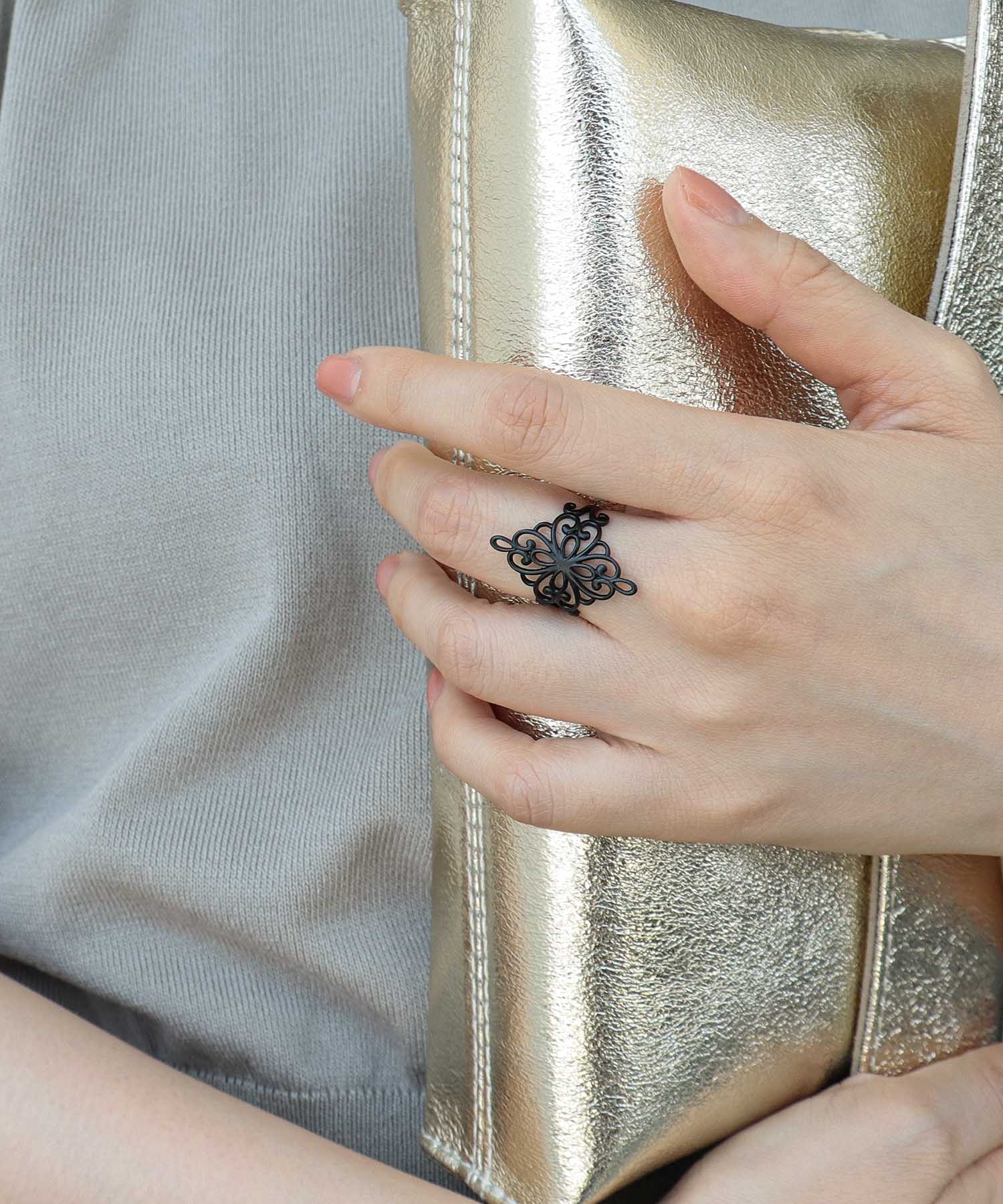 ブラックレースワンポイントリング