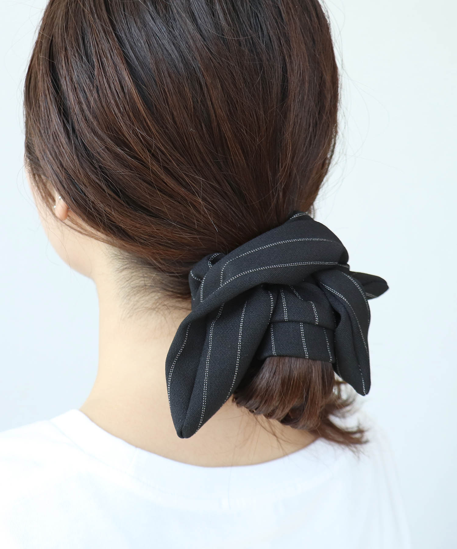 ストライプ柄スクエアシュシュ