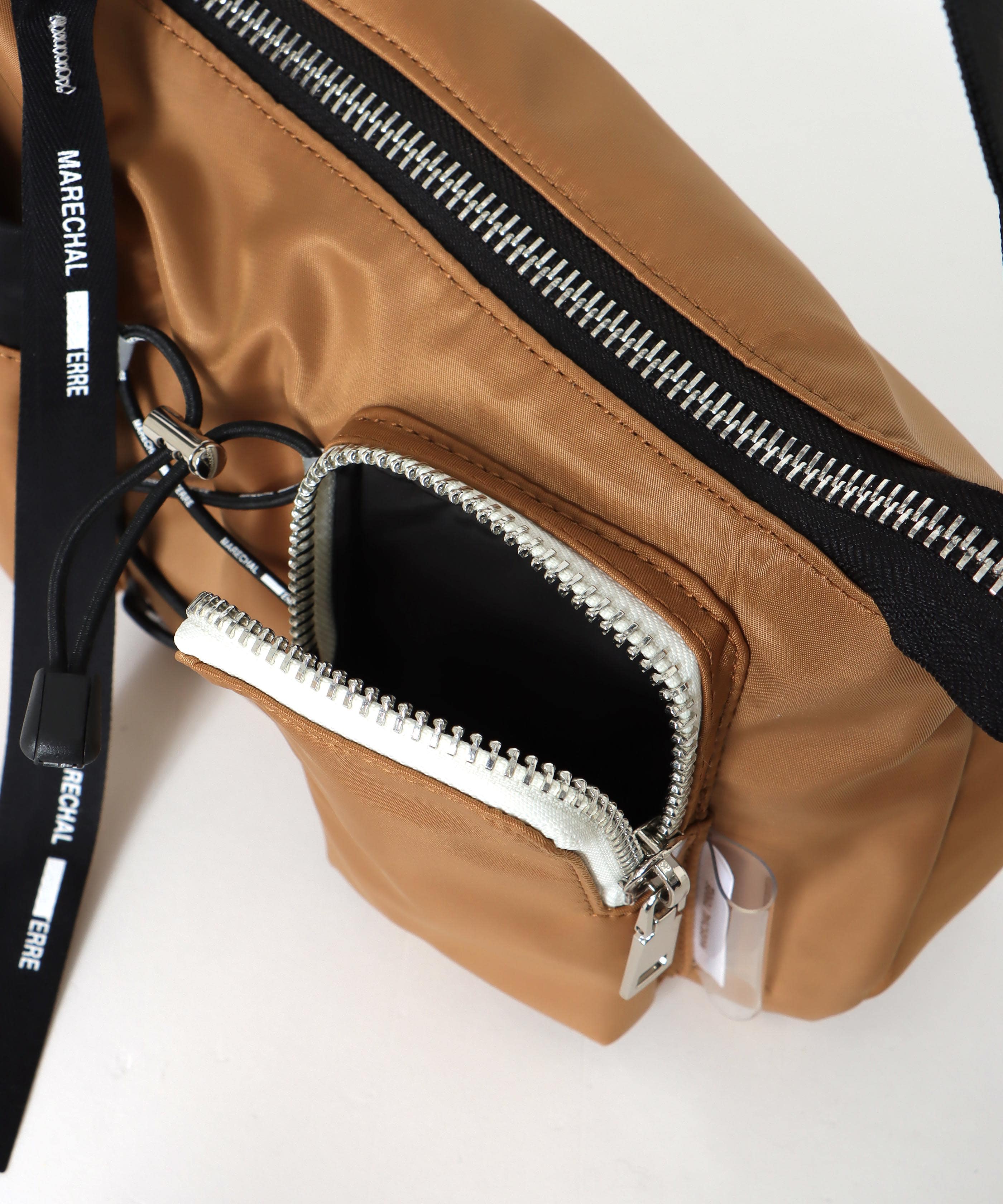 【MARECHAL TERRE 】ナイロンボディーバッグ