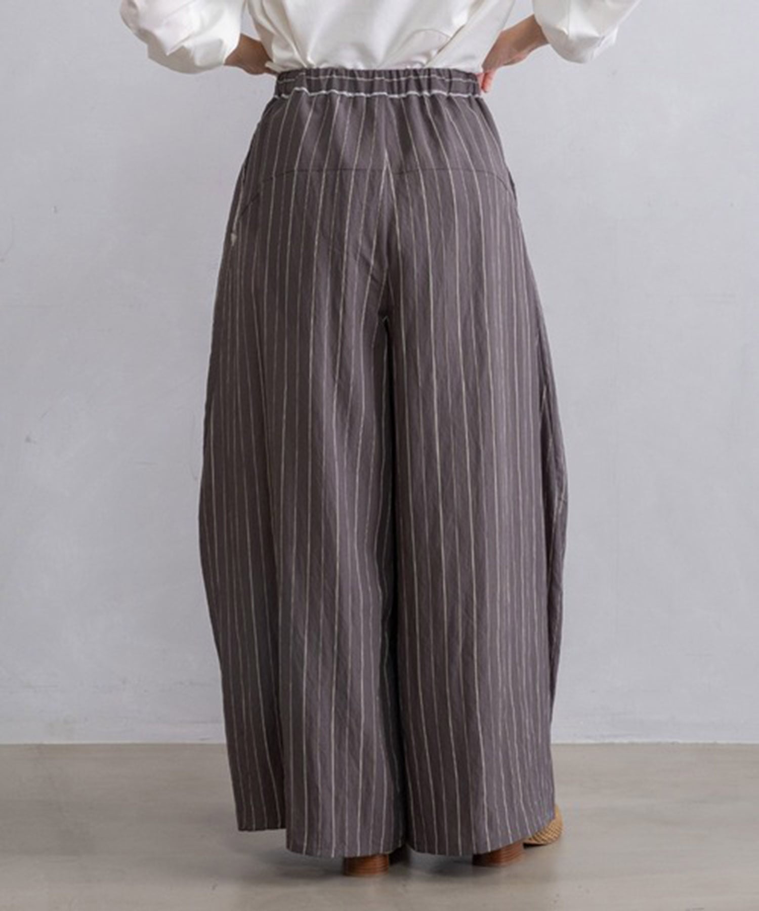 【MARECHAL TERRE】タックコクーンパンツ