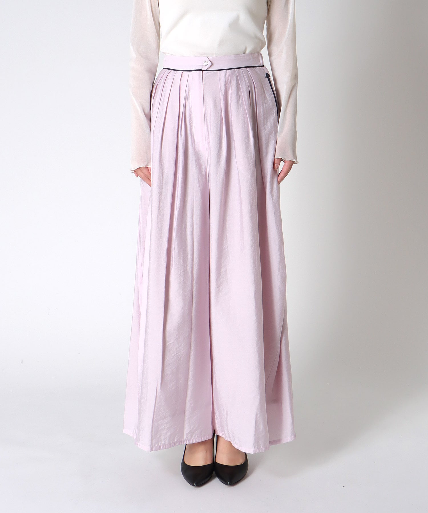 【MARECHAL TERRE】タックコクーンパンツ