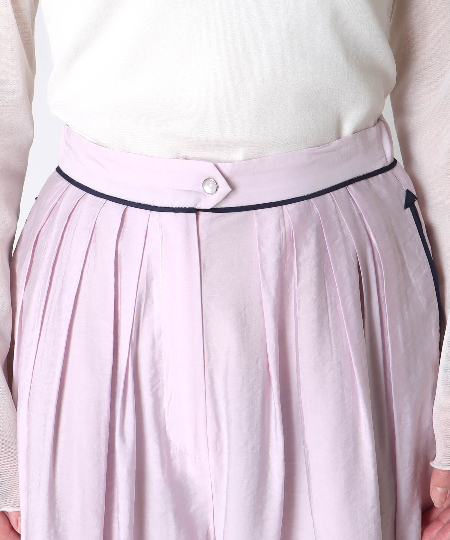 【MARECHAL TERRE】タックコクーンパンツ