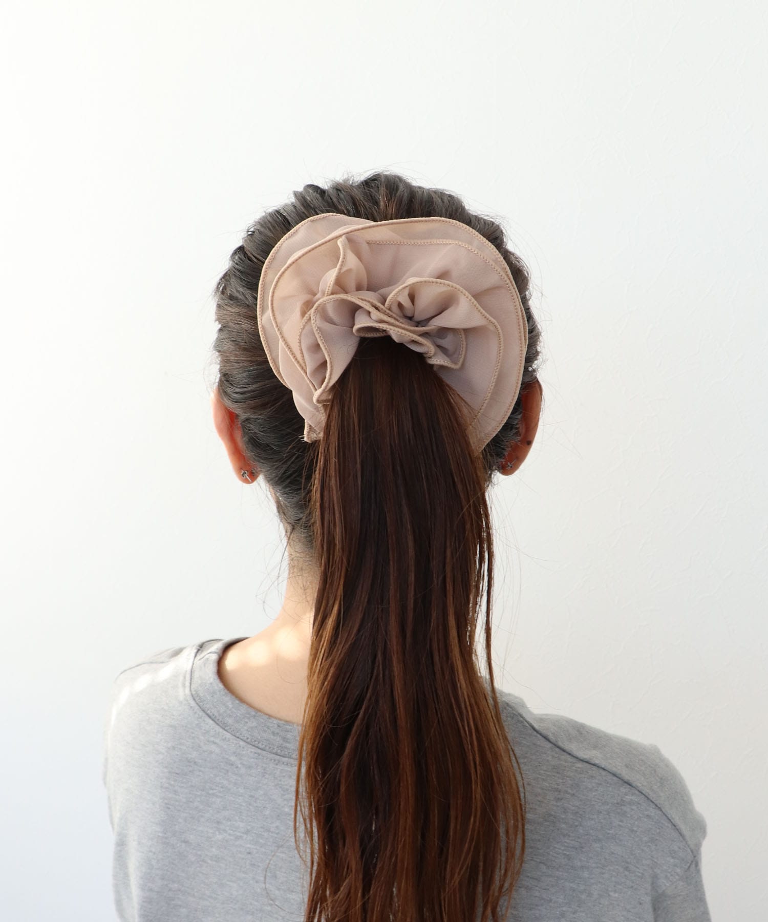 フリルボリュームシュシュ