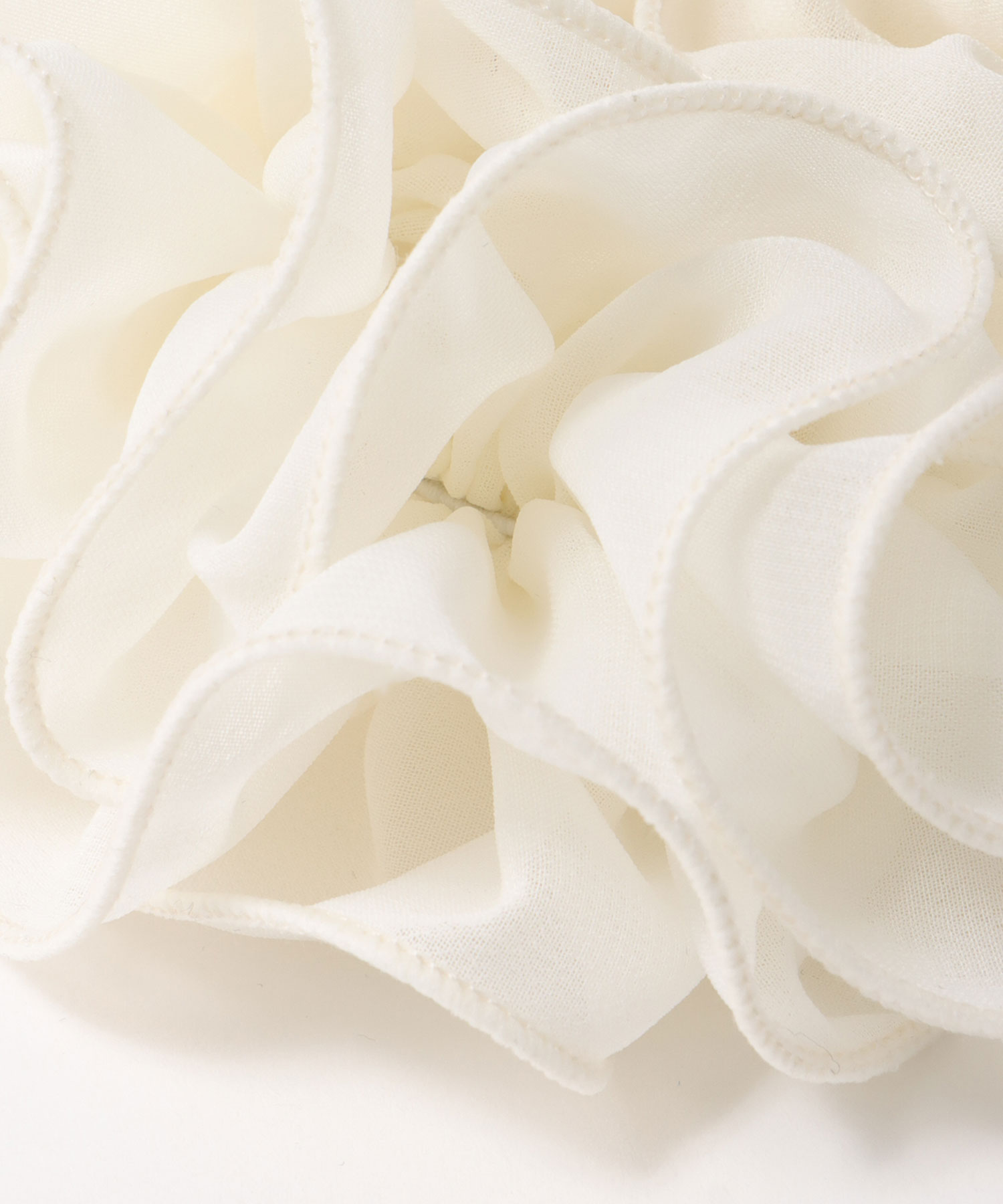 フリルボリュームシュシュ