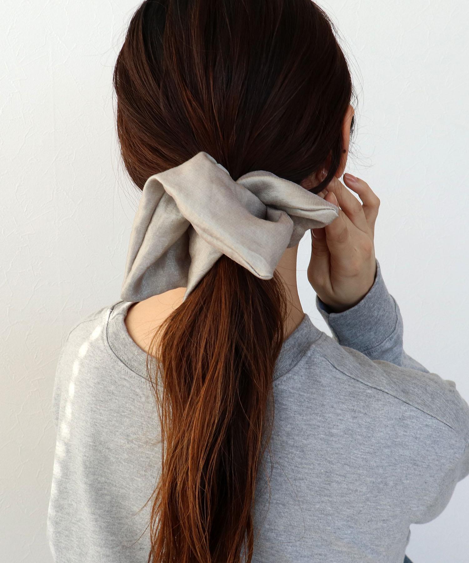 スクエアサテンシュシュ