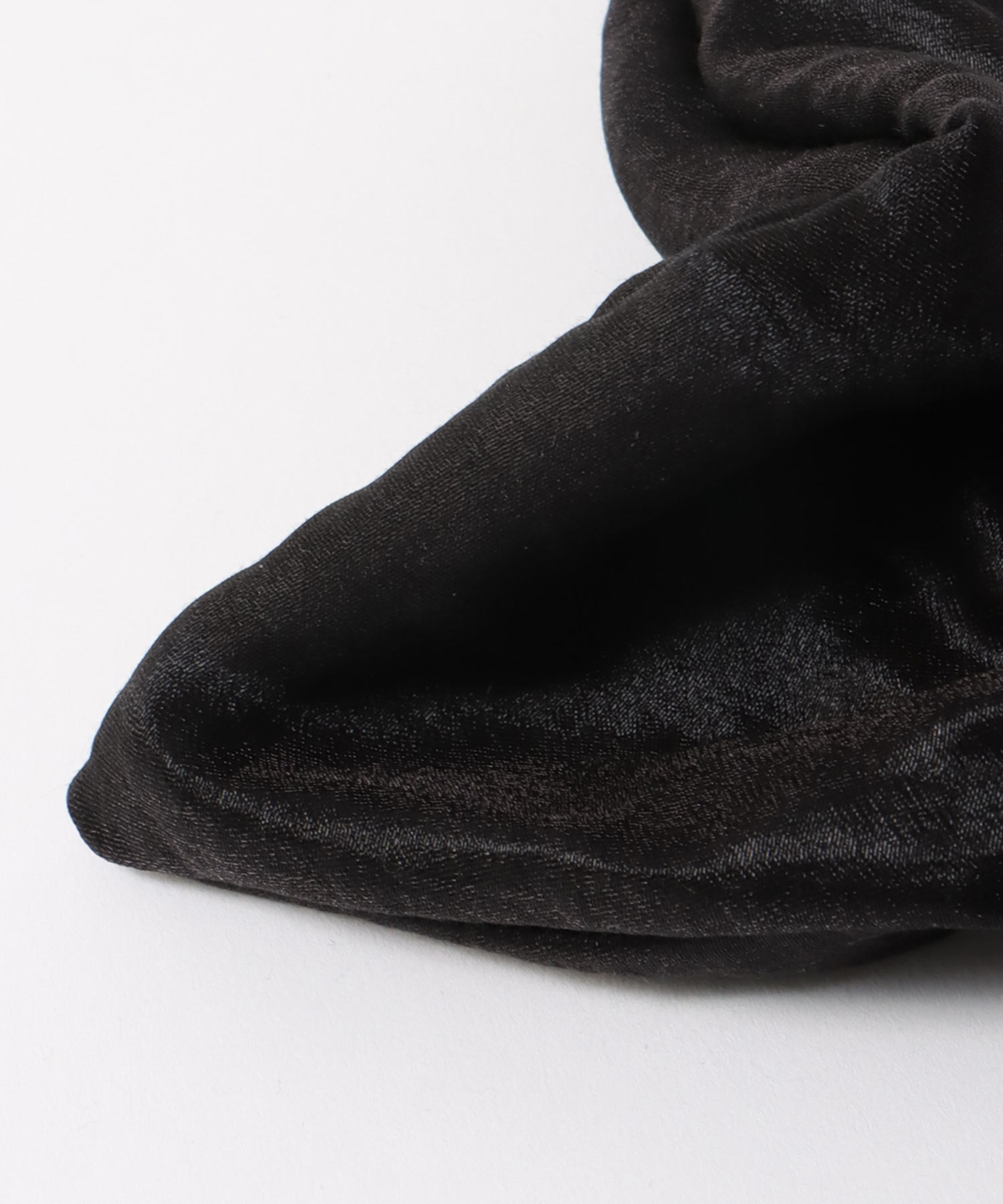 スクエアサテンシュシュ