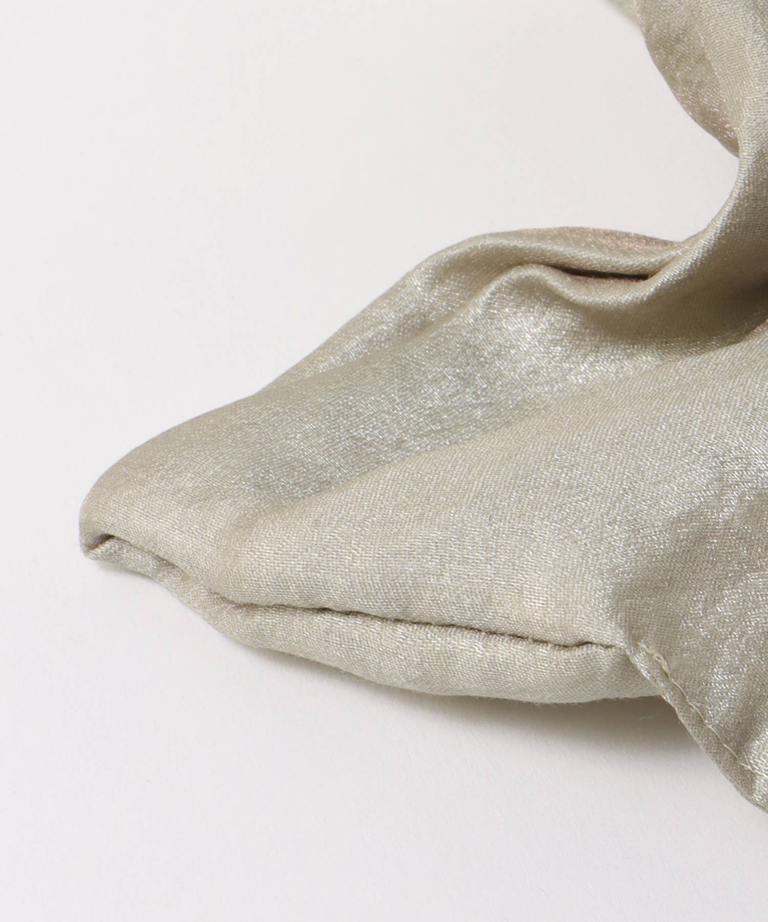 スクエアサテンシュシュ