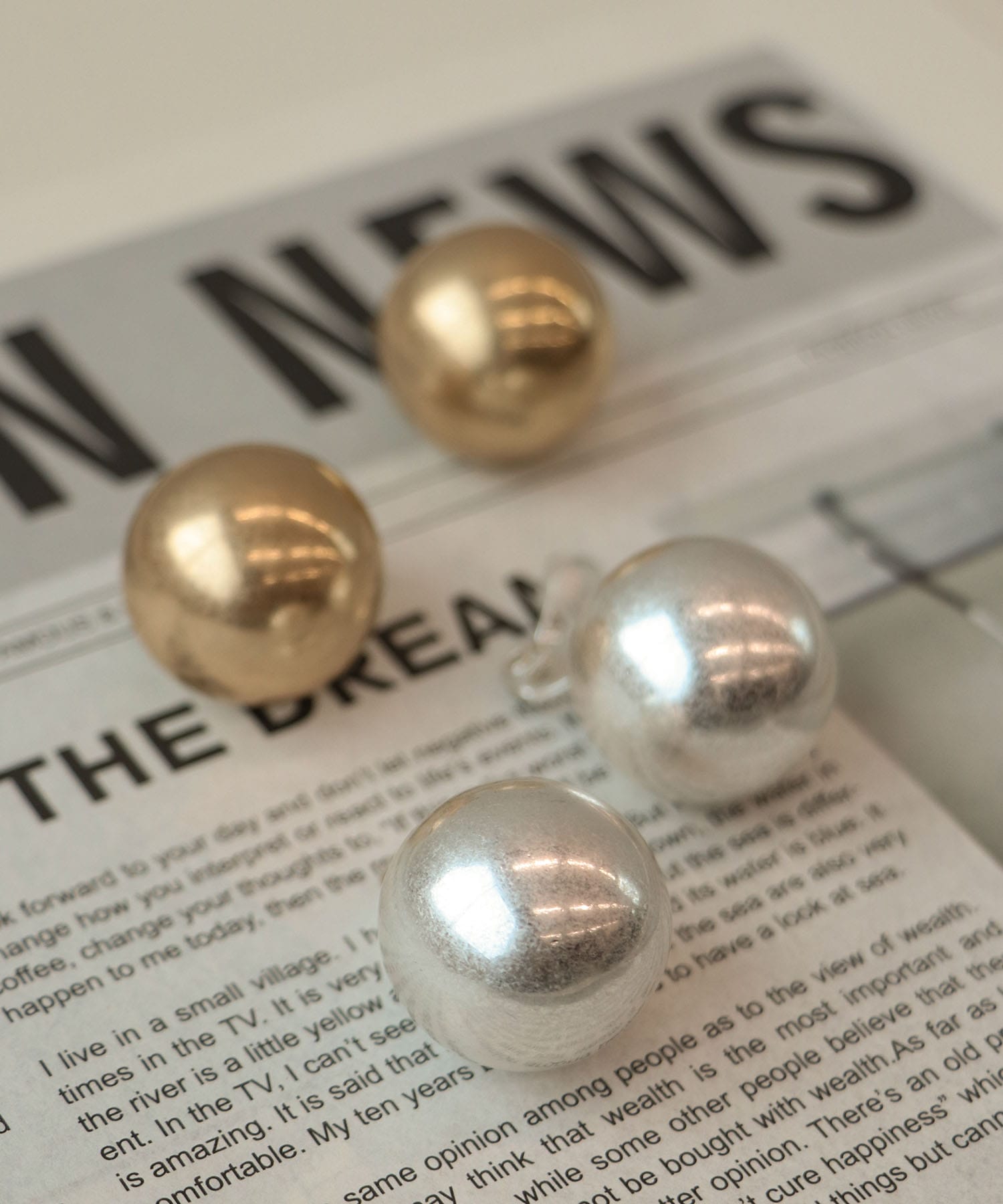 【LIMITED NUMBER】マットメタルボールイヤリング