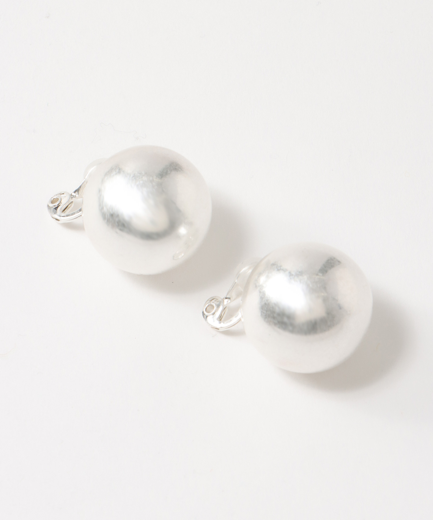 【LIMITED NUMBER】マットメタルボールイヤリング