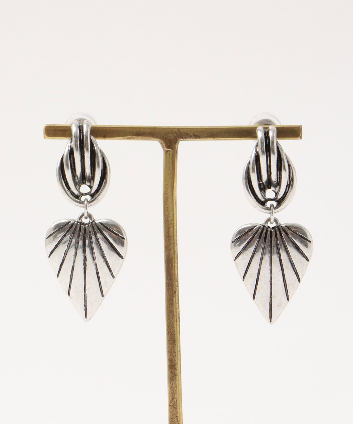 【LIMITED NUMBER】エスニック風ハートイヤリング