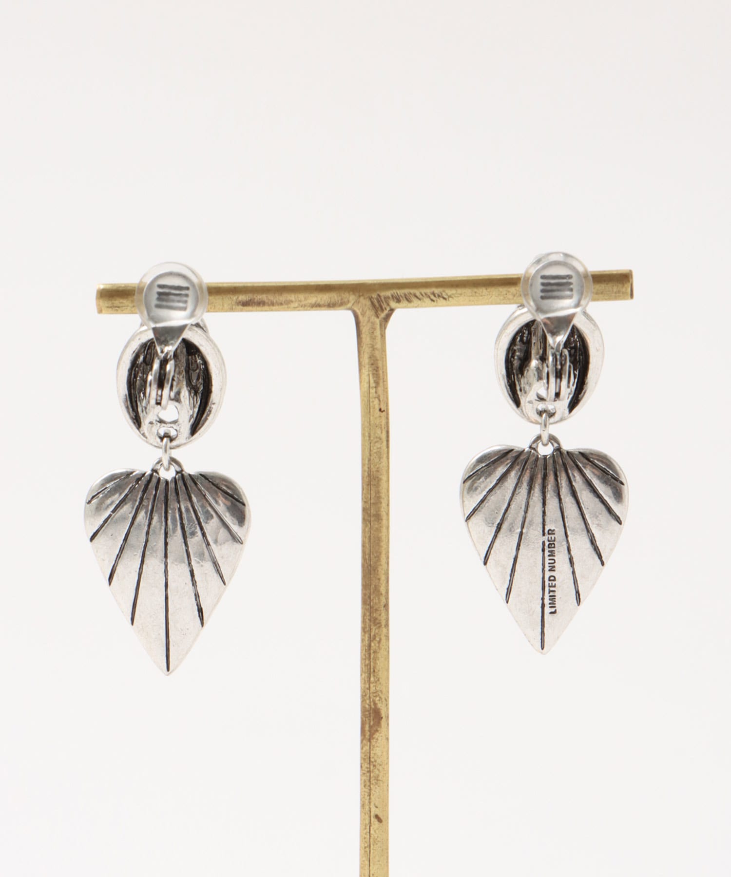 【LIMITED NUMBER】エスニック風ハートイヤリング