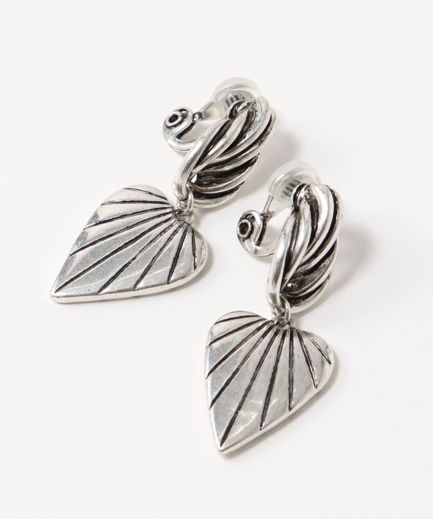 【LIMITED NUMBER】エスニック風ハートイヤリング