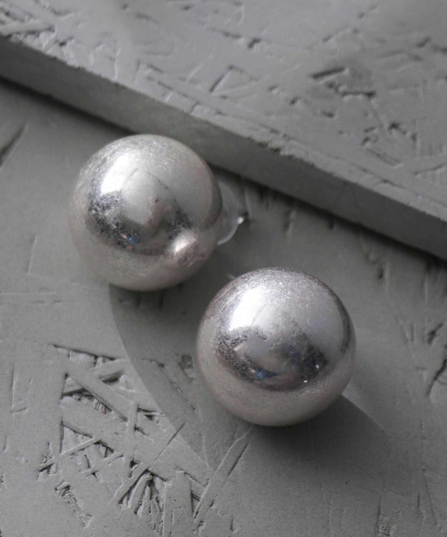 【LIMITED NUMBER】ボールピアス