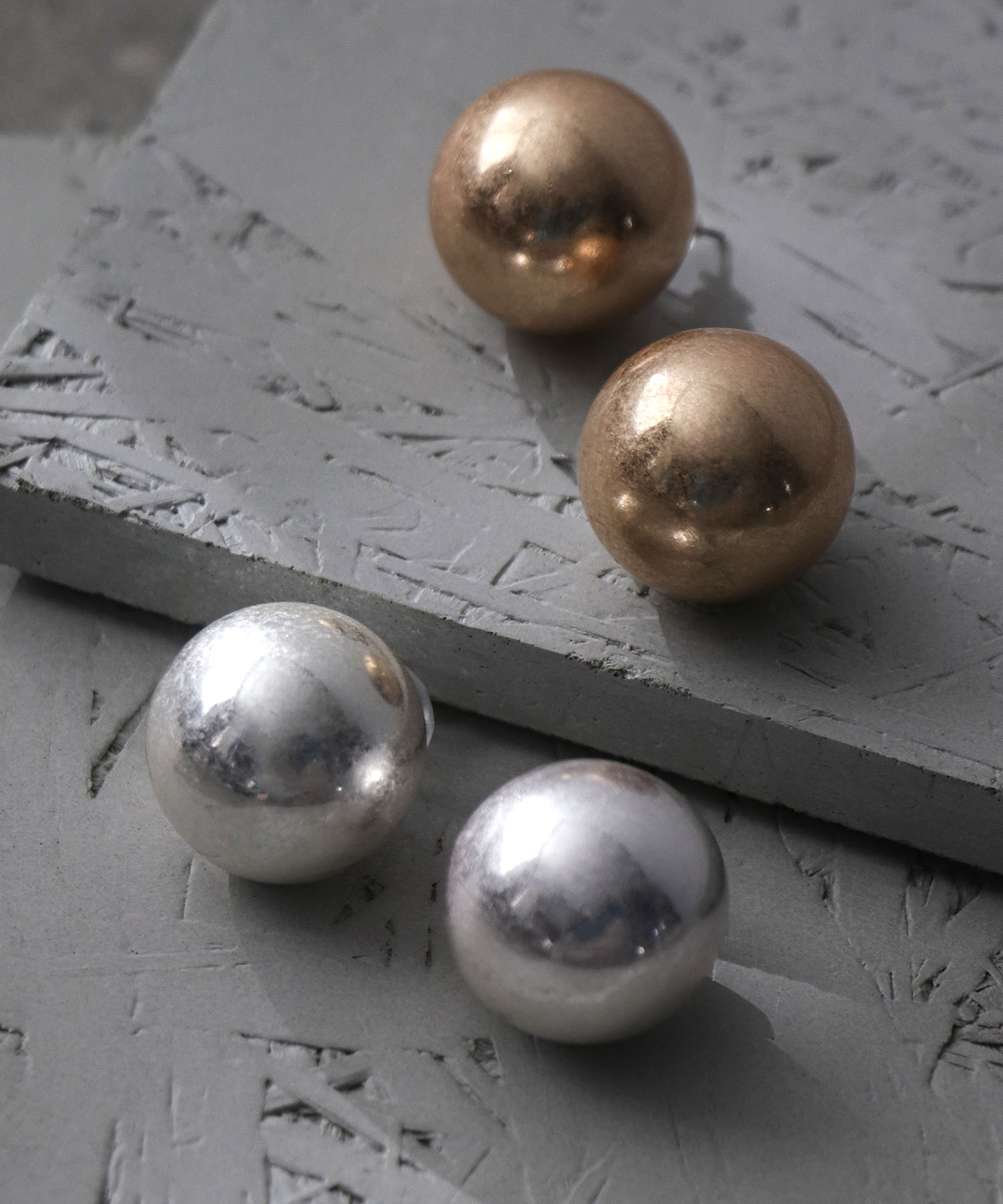 【LIMITED NUMBER】ボールピアス